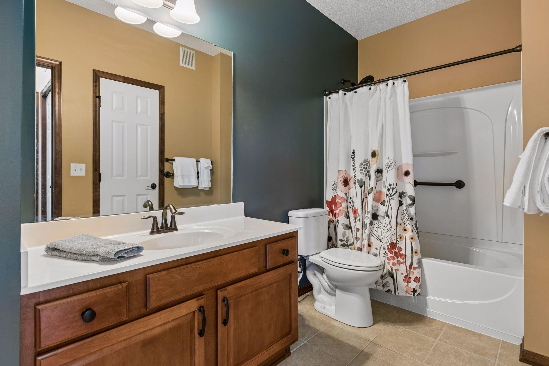View of Residential at 1256 County Road D #101, Maplewood MN 55109, Maplewood (24 of 28) - Mike Wilen | Minnesota Team Real Estate