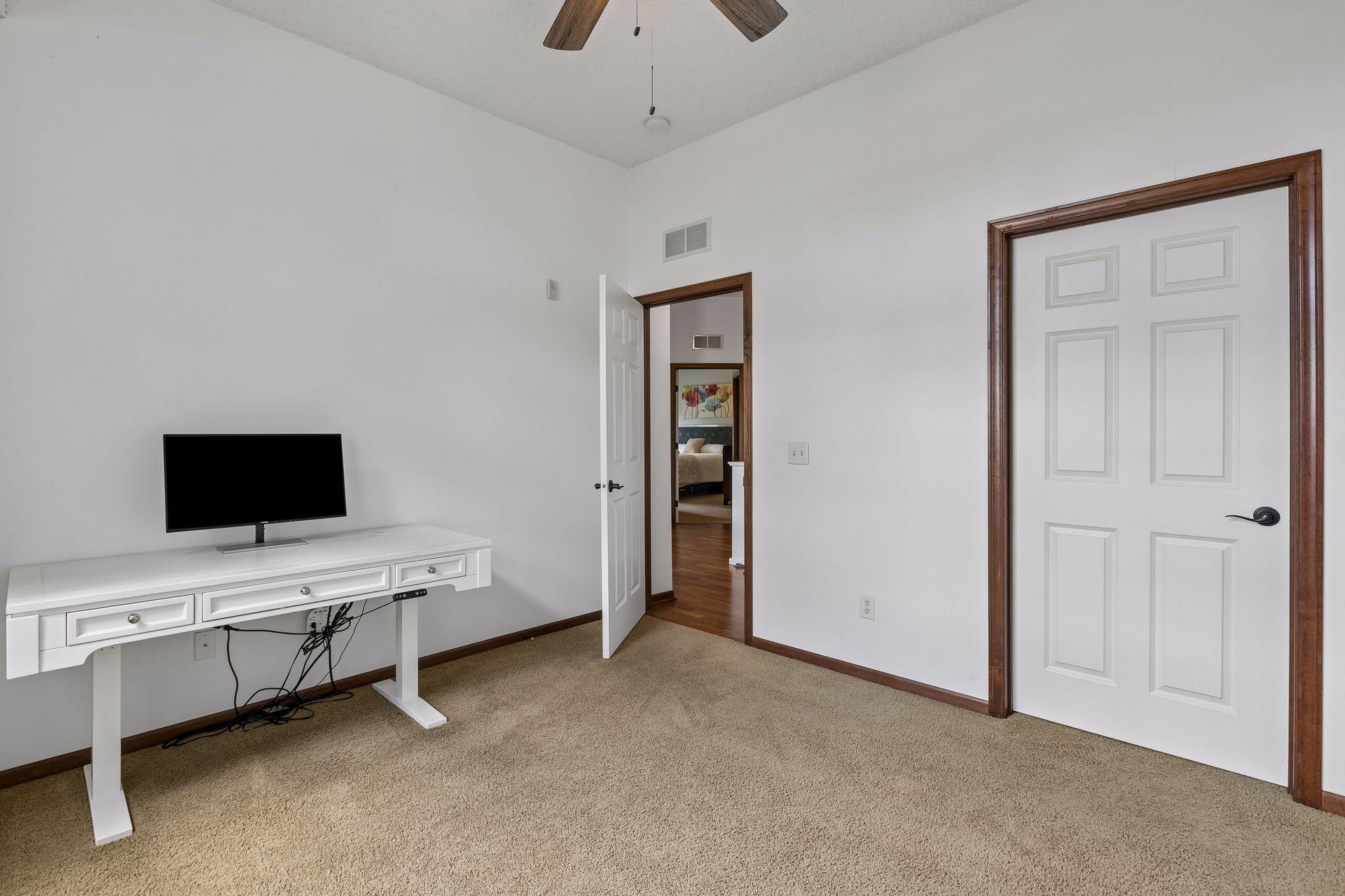 View of Residential at 1256 County Road D #101, Maplewood MN 55109, Maplewood (23 of 28) - Mike Wilen | Minnesota Team Real Estate