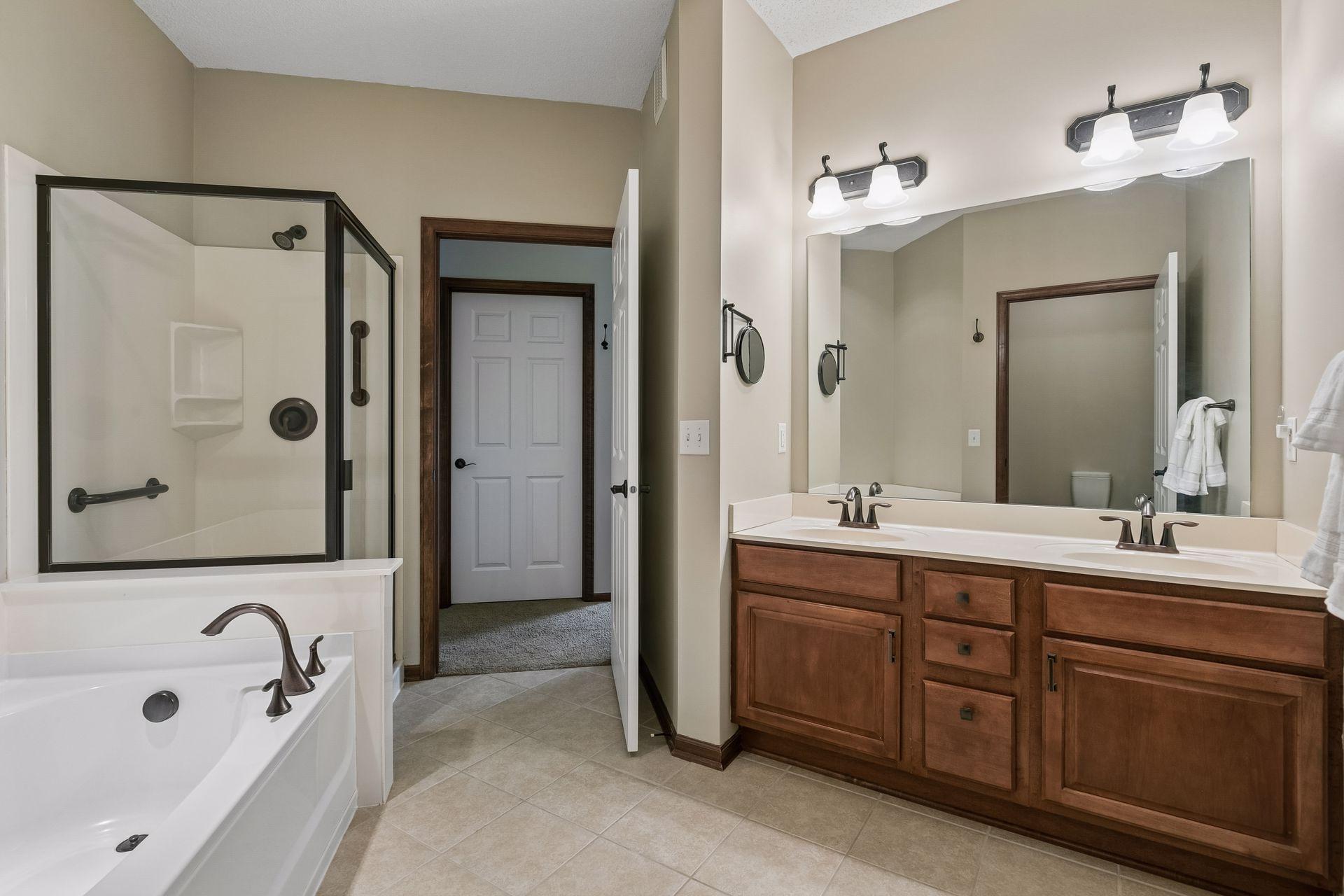 View of Residential at 1256 County Road D #101, Maplewood MN 55109, Maplewood (21 of 28) - Mike Wilen | Minnesota Team Real Estate