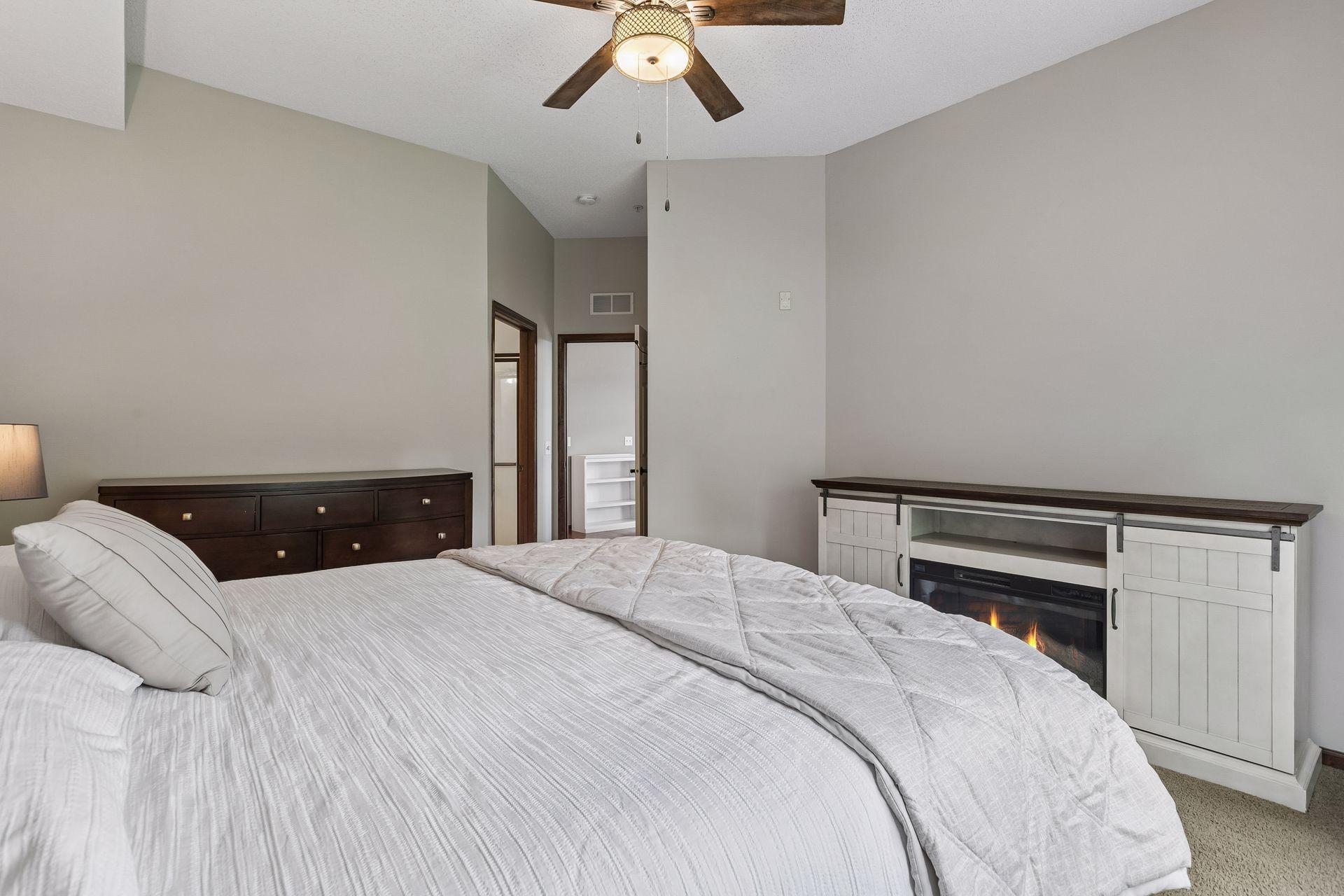 View of Residential at 1256 County Road D #101, Maplewood MN 55109, Maplewood (18 of 28) - Mike Wilen | Minnesota Team Real Estate