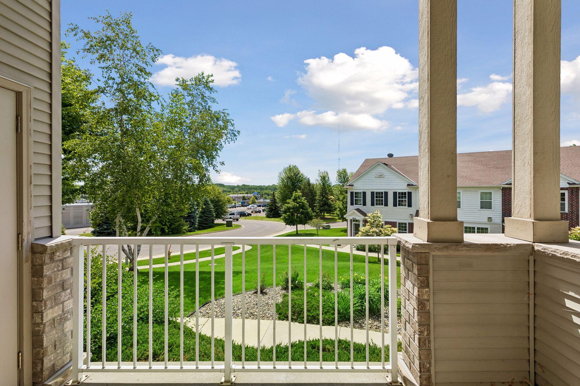 View of Residential at 1256 County Road D #101, Maplewood MN 55109, Maplewood (5 of 28) - Mike Wilen | Minnesota Team Real Estate