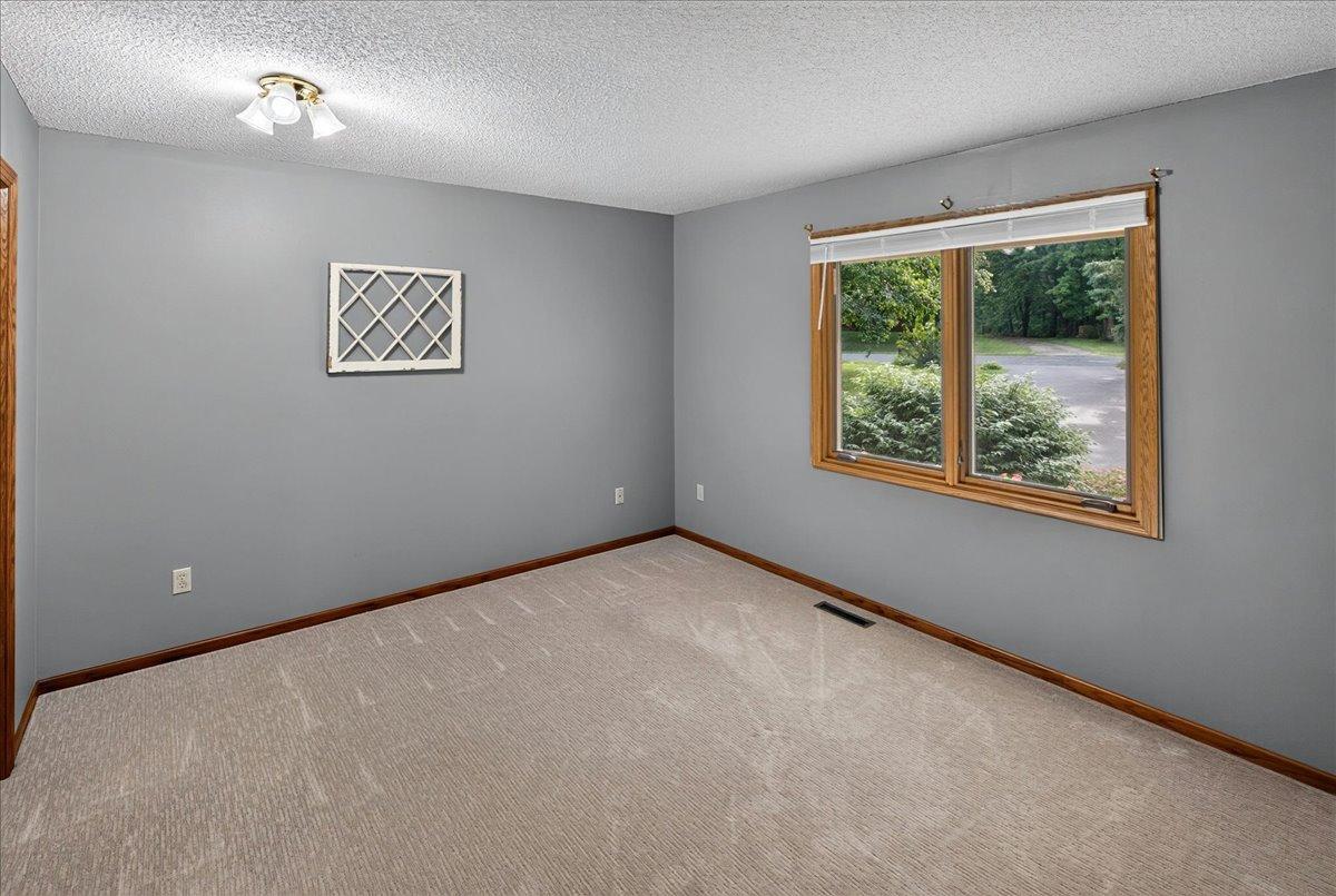 View of Residential at 1296 Blue Heron Trail, Shakopee MN 55379, Shakopee (36 of 54) - Mike Wilen | Minnesota Team Real Estate