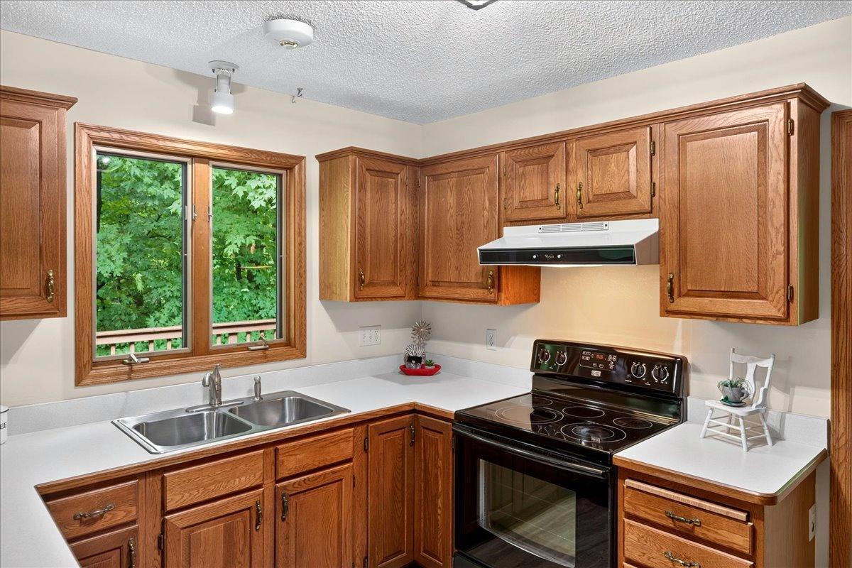 View of Residential at 1296 Blue Heron Trail, Shakopee MN 55379, Shakopee (26 of 54) - Mike Wilen | Minnesota Team Real Estate