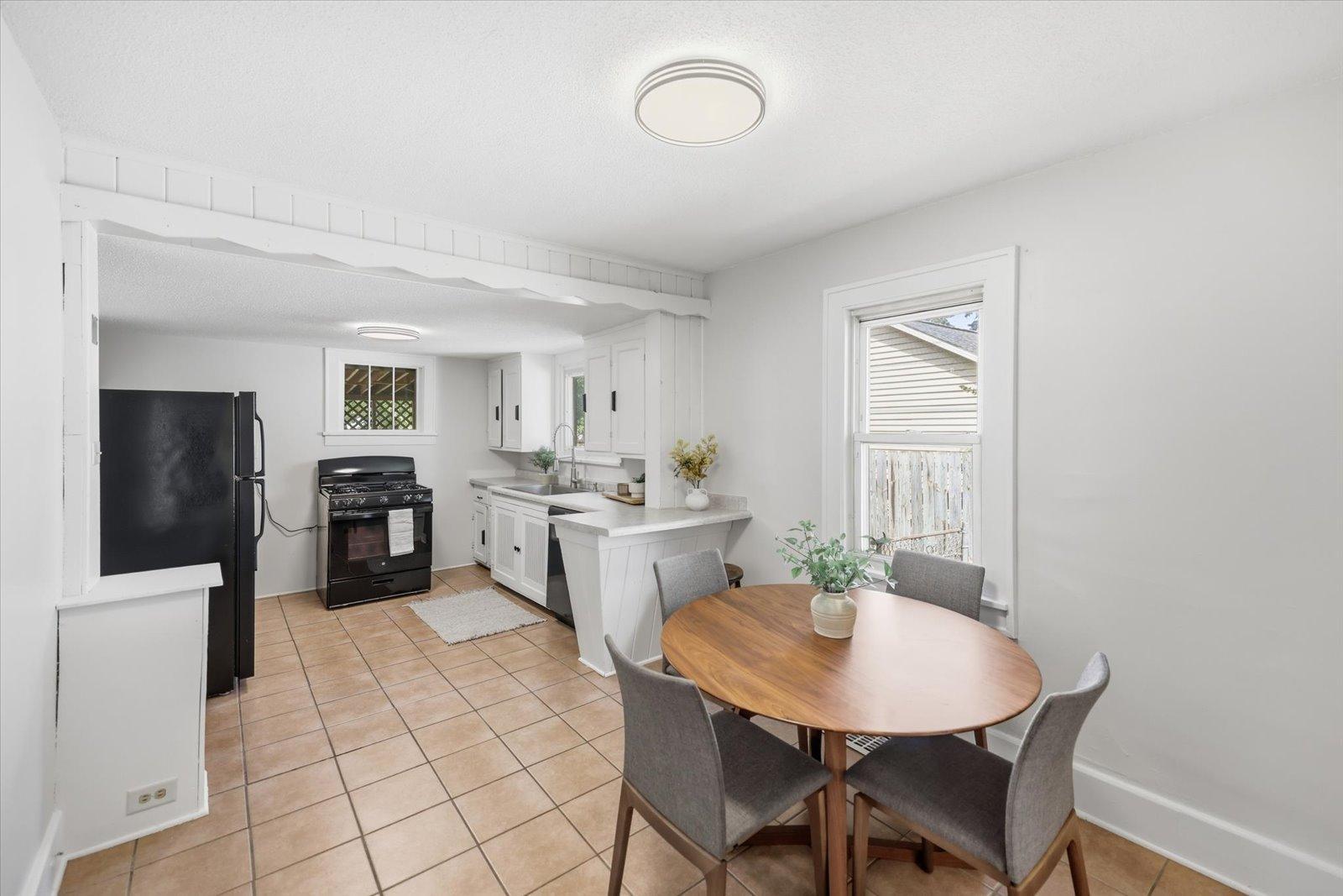 View of Residential at 1015 Kruse Street, West Saint Paul MN 55118, West Saint Paul (11 of 39) - Mike Wilen | Minnesota Team Real Estate