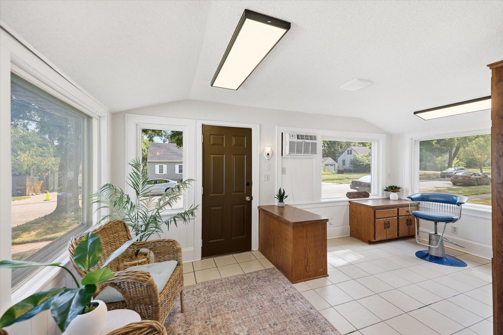 View of Residential at 1015 Kruse Street, West Saint Paul MN 55118, West Saint Paul (4 of 39) - Mike Wilen | Minnesota Team Real Estate
