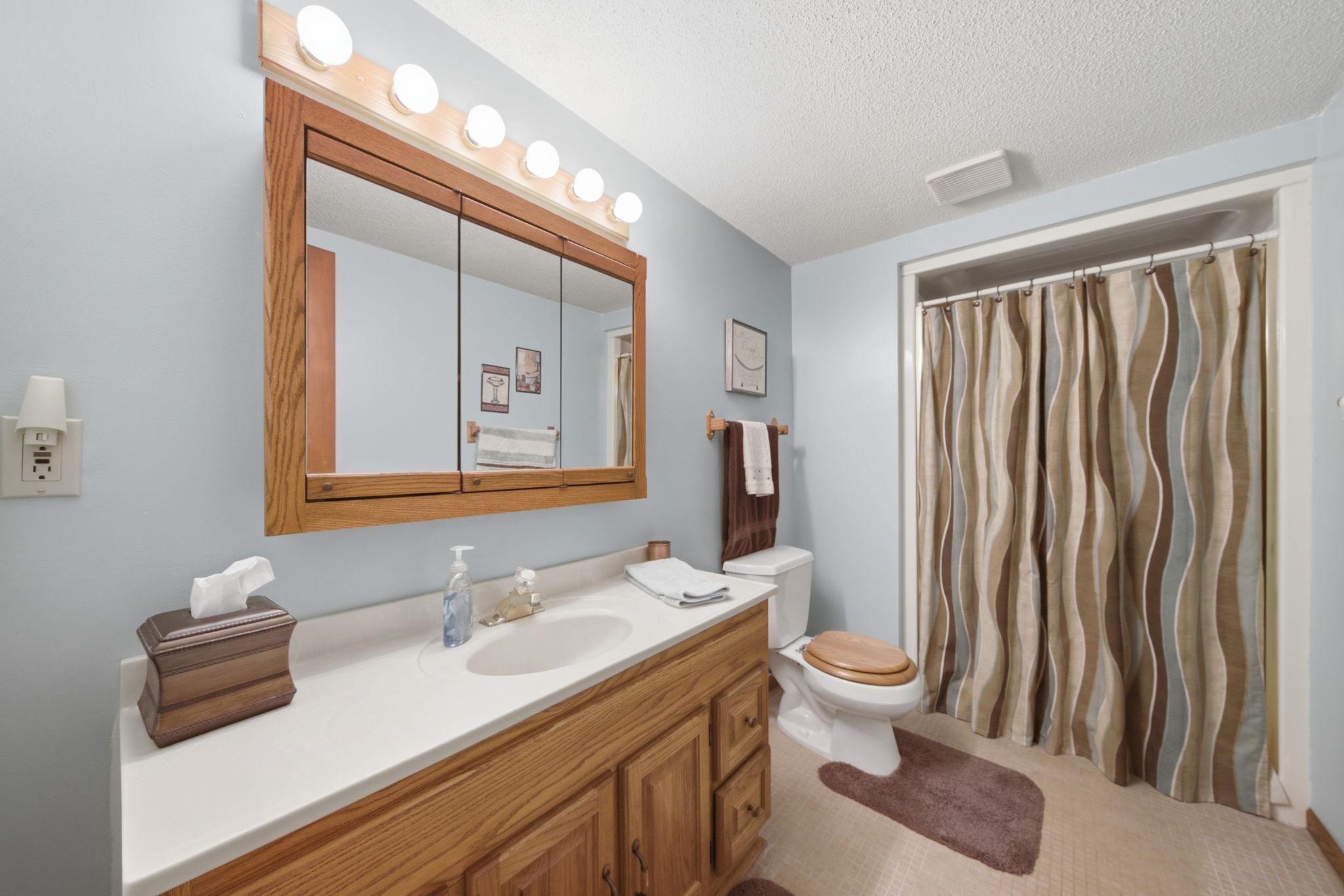 View of Residential at 650 Bridle Ridge Road, Eagan MN 55123, Eagan (22 of 37) - Mike Wilen | Minnesota Team Real Estate