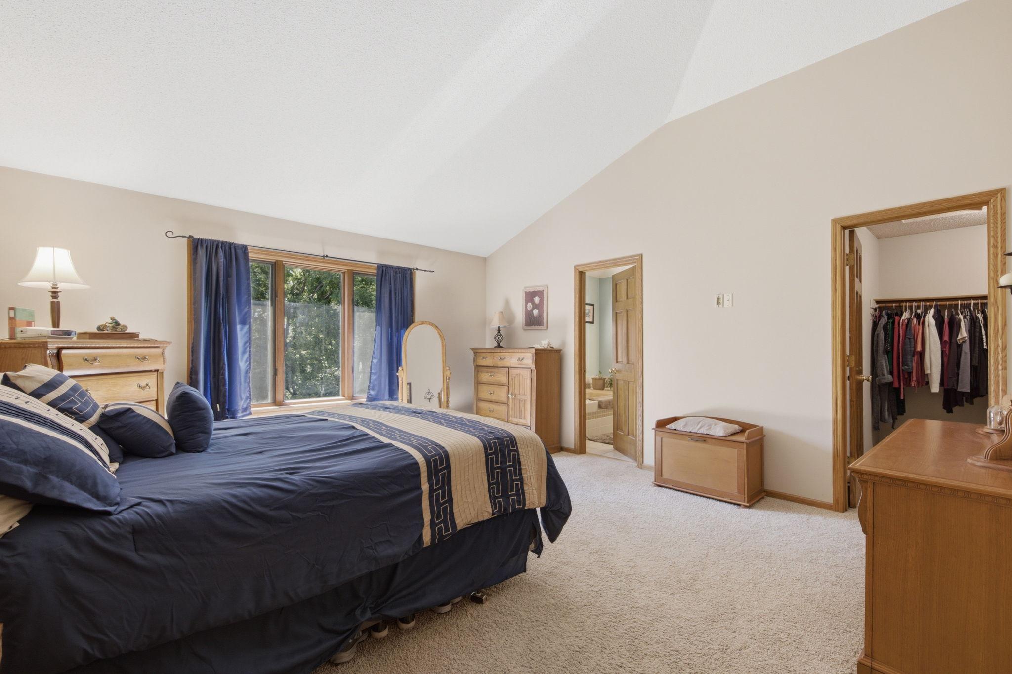 View of Residential at 650 Bridle Ridge Road, Eagan MN 55123, Eagan (11 of 37) - Mike Wilen | Minnesota Team Real Estate