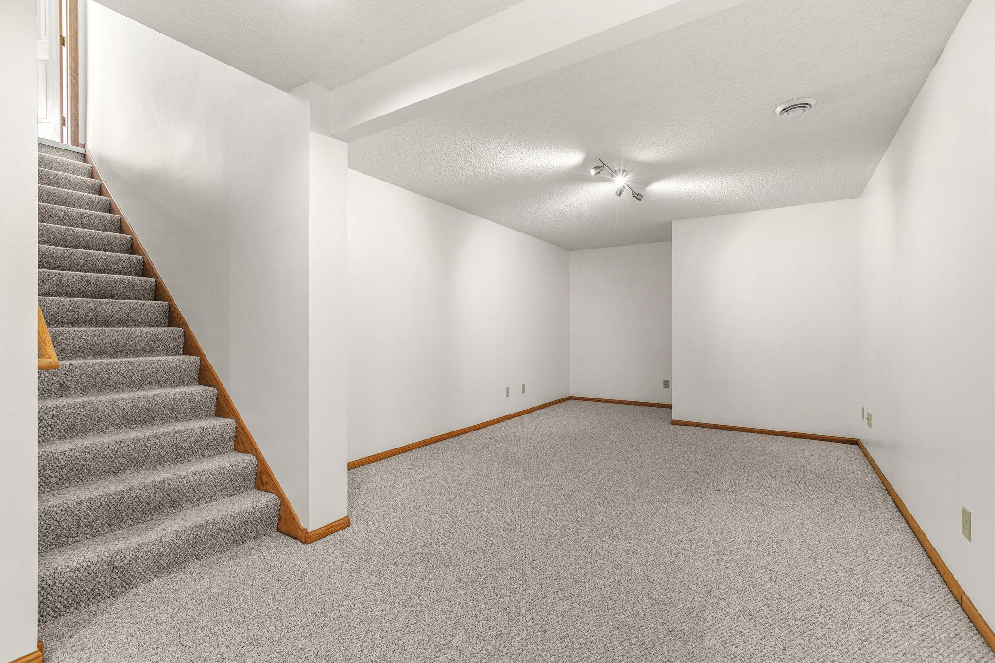 View of Residential at 13024 Garrett Lane, Apple Valley MN 55124, Apple Valley (36 of 52) - Mike Wilen | Minnesota Team Real Estate