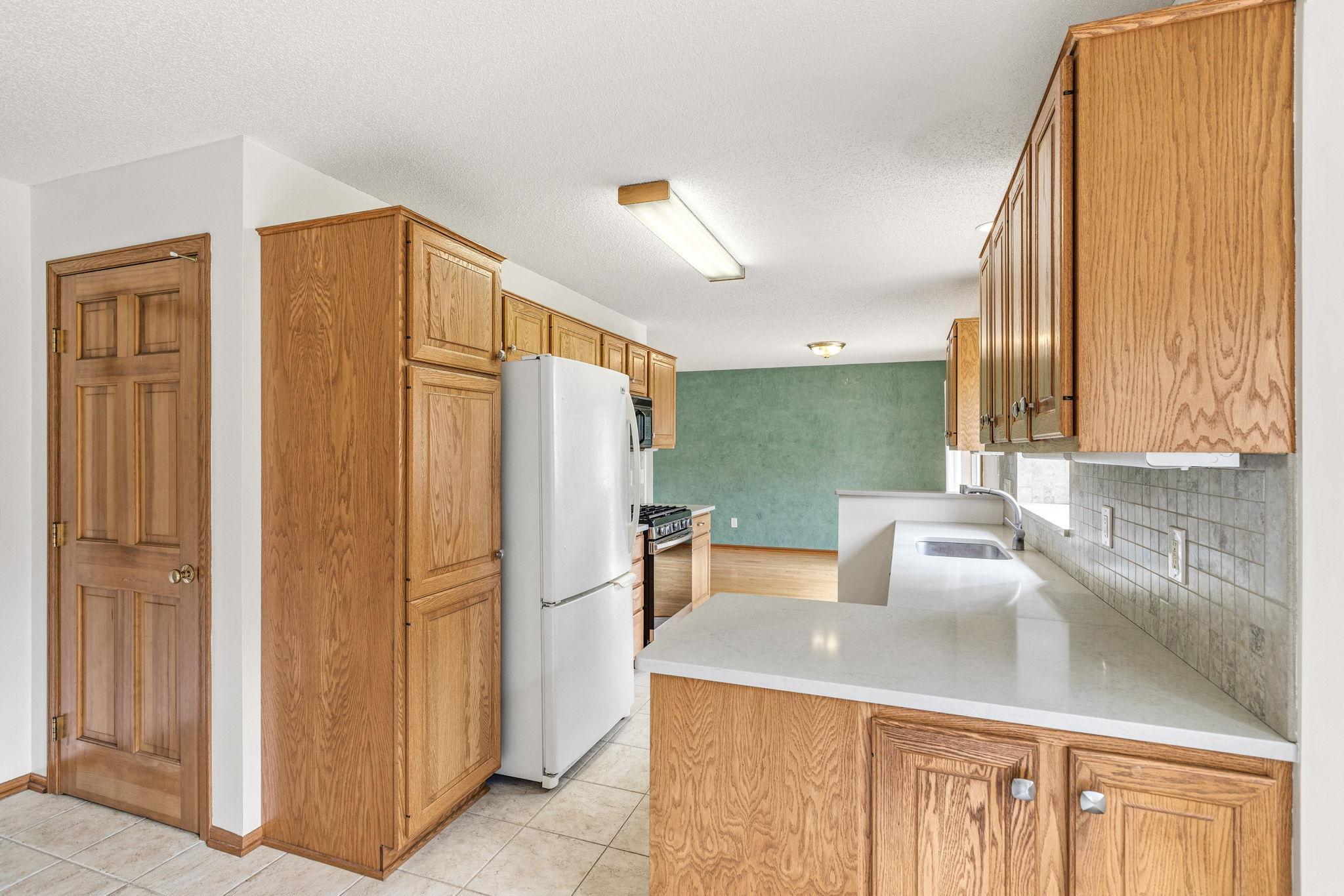 View of Residential at 13024 Garrett Lane, Apple Valley MN 55124, Apple Valley (19 of 52) - Mike Wilen | Minnesota Team Real Estate