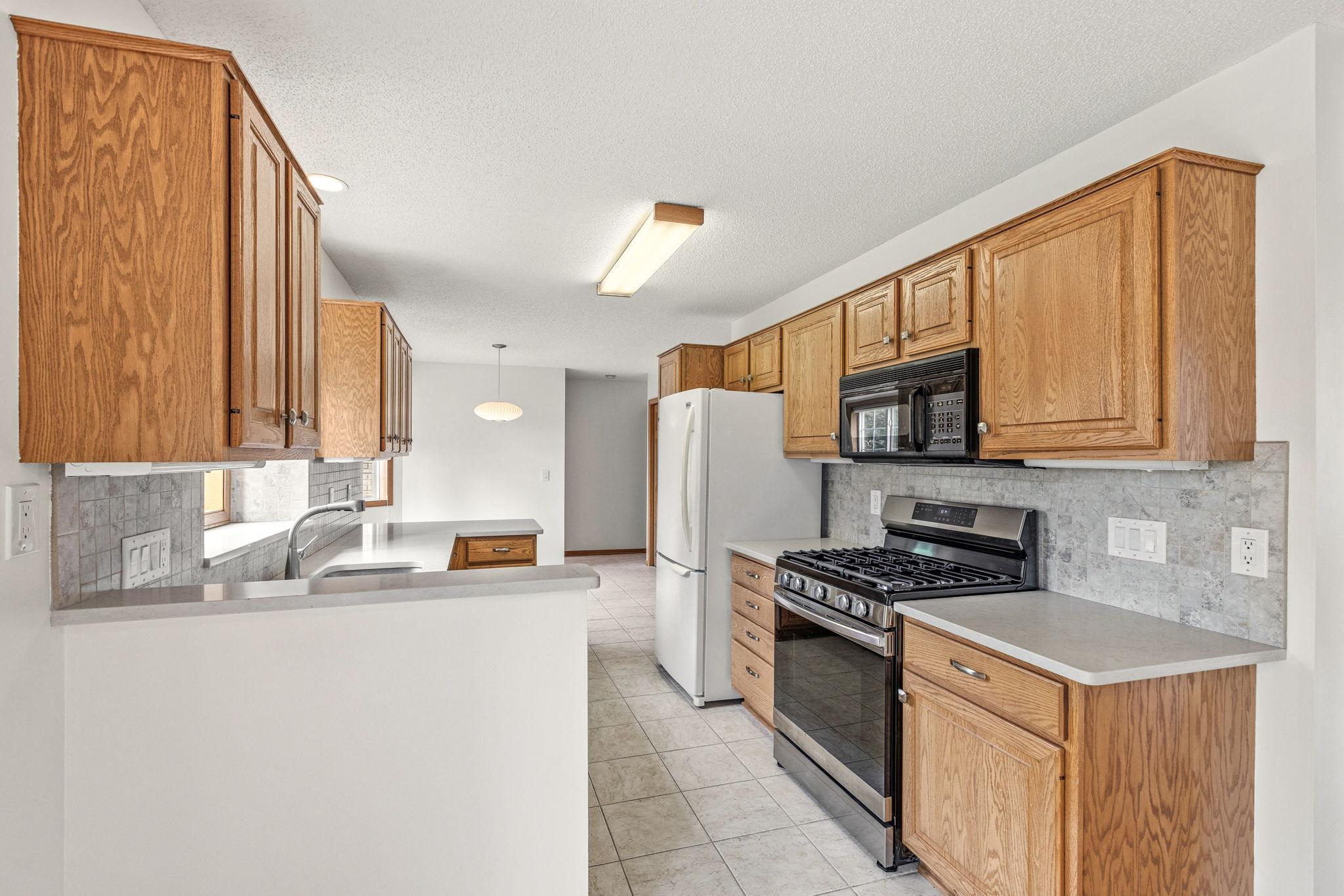 View of Residential at 13024 Garrett Lane, Apple Valley MN 55124, Apple Valley (17 of 52) - Mike Wilen | Minnesota Team Real Estate