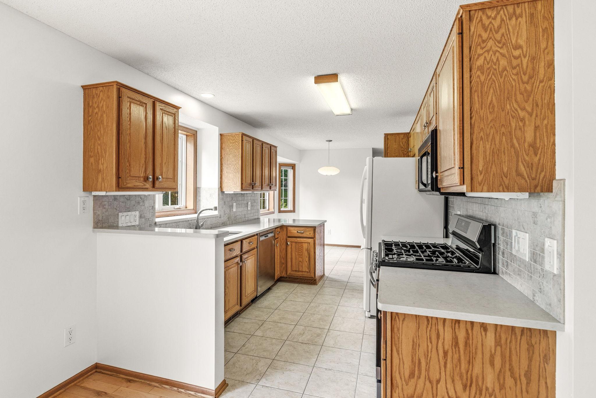 View of Residential at 13024 Garrett Lane, Apple Valley MN 55124, Apple Valley (16 of 52) - Mike Wilen | Minnesota Team Real Estate