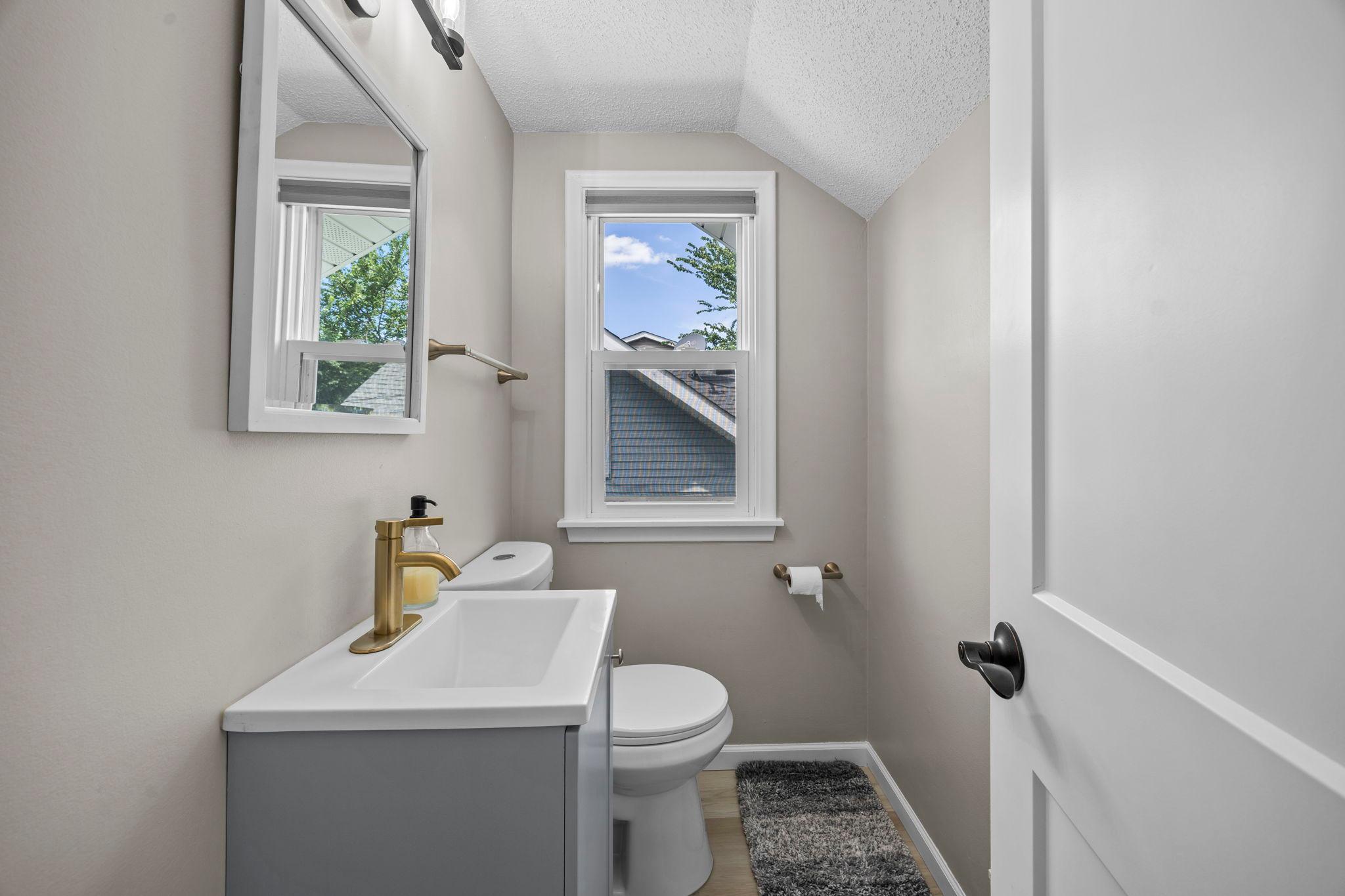 View of Residential at 1634 Upton Avenue, Minneapolis MN 55411, Minneapolis (15 of 23) - Mike Wilen | Minnesota Team Real Estate