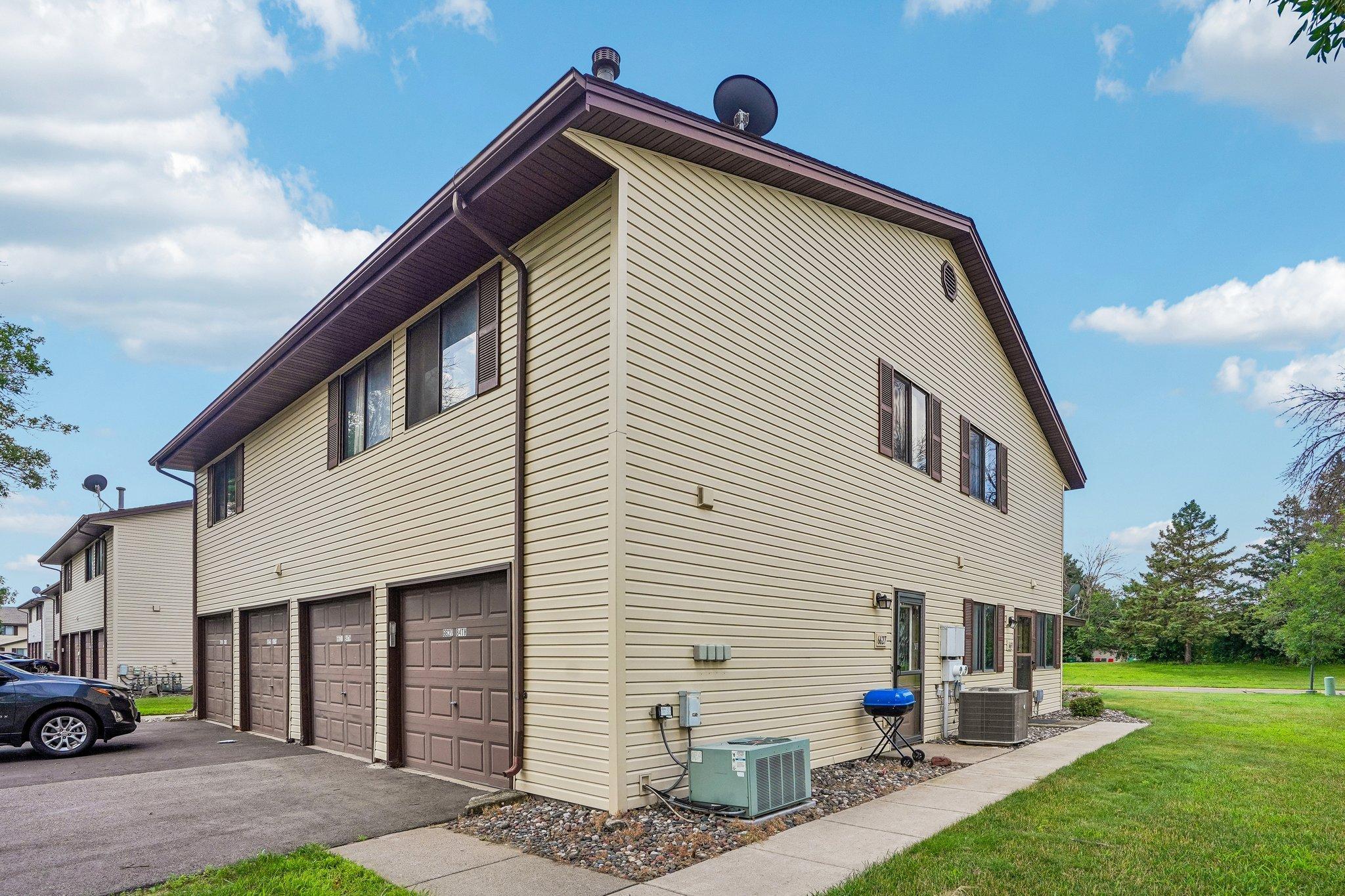View of Residential at 6627 84th Court, Brooklyn Park MN 55445, Brooklyn Park (27 of 31) - Mike Wilen | Minnesota Team Real Estate