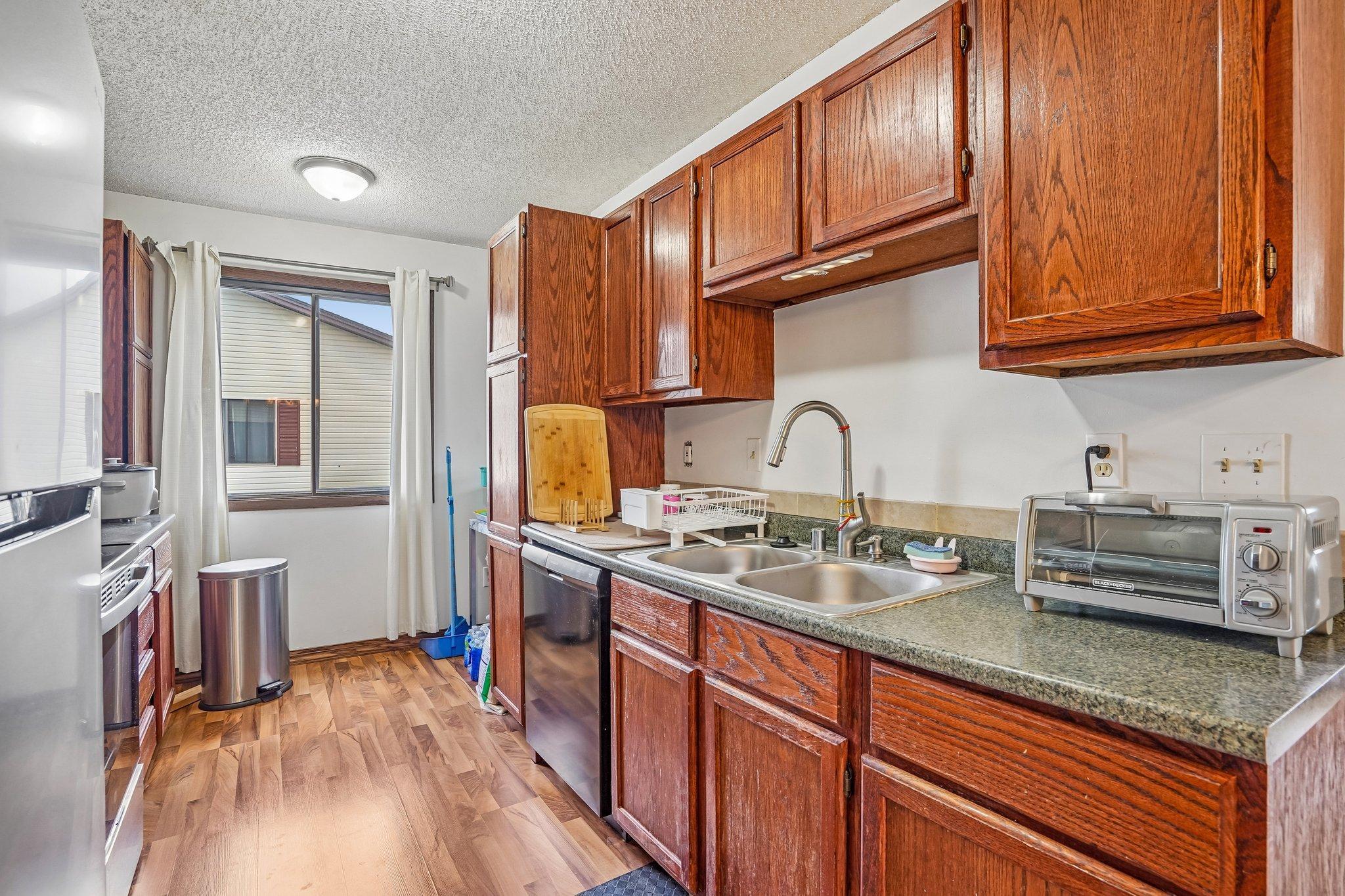 View of Residential at 6627 84th Court, Brooklyn Park MN 55445, Brooklyn Park (11 of 31) - Mike Wilen | Minnesota Team Real Estate
