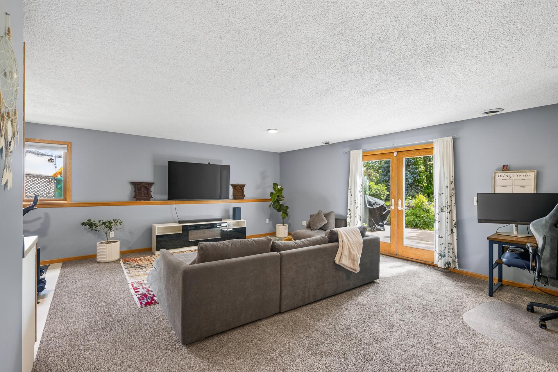View of Residential at 8725 Queens Gardens, Brooklyn Park MN 55443, Brooklyn Park (20 of 28) - Mike Wilen | Minnesota Team Real Estate