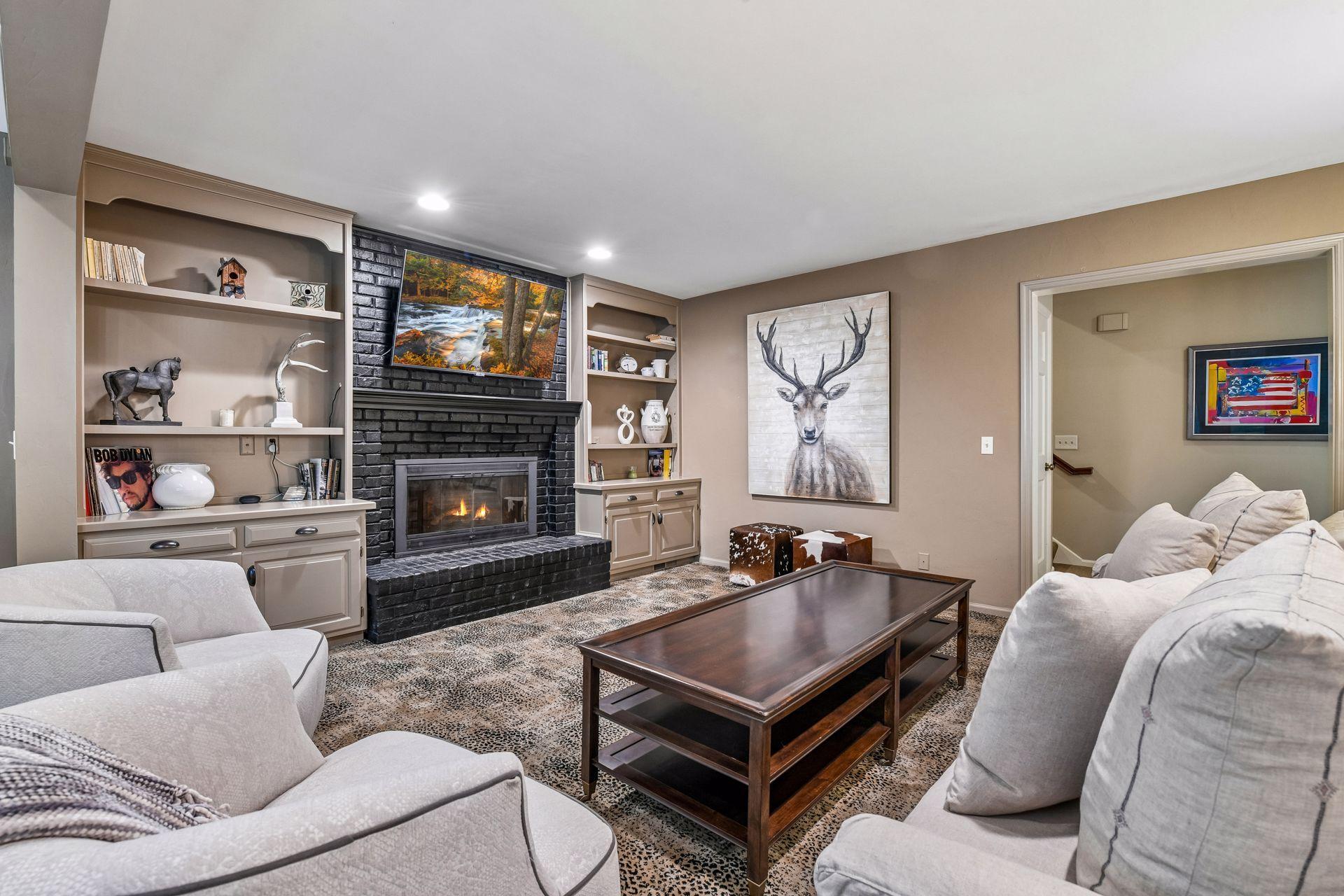 View of Residential at 1140 Hollybrook Drive, Wayzata MN 55391, Wayzata (48 of 59) - Mike Wilen | Minnesota Team Real Estate