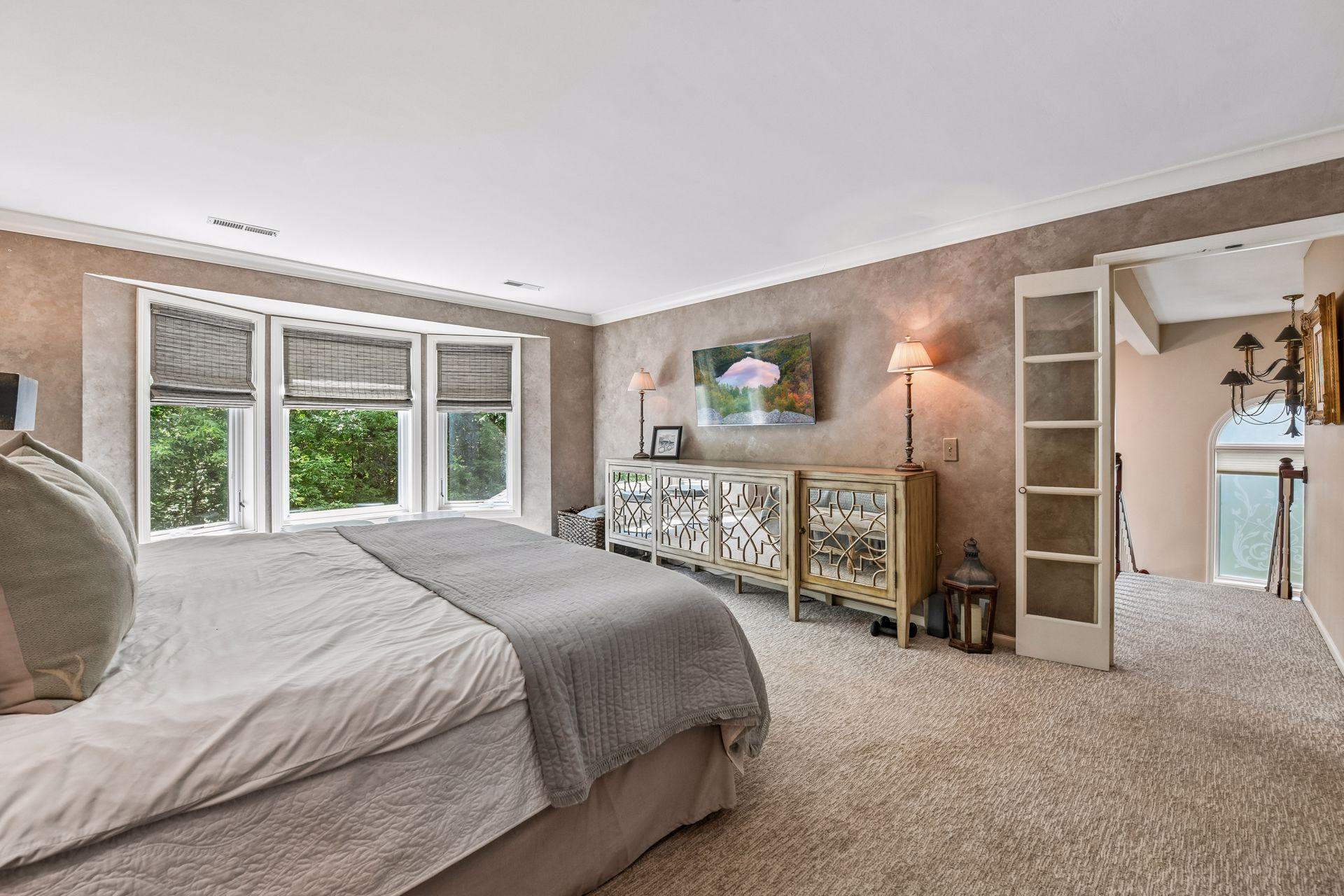 View of Residential at 1140 Hollybrook Drive, Wayzata MN 55391, Wayzata (39 of 59) - Mike Wilen | Minnesota Team Real Estate