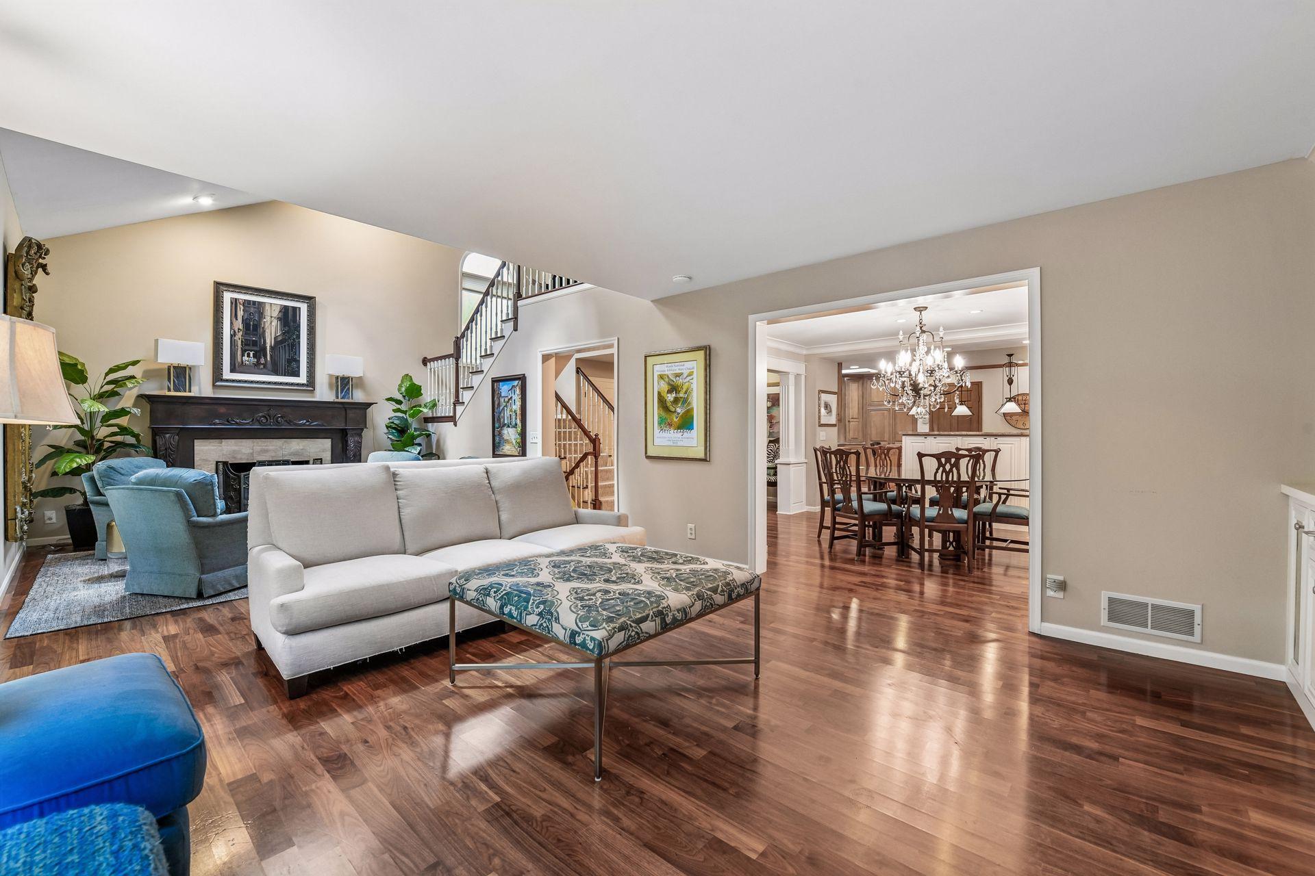 View of Residential at 1140 Hollybrook Drive, Wayzata MN 55391, Wayzata (14 of 59) - Mike Wilen | Minnesota Team Real Estate