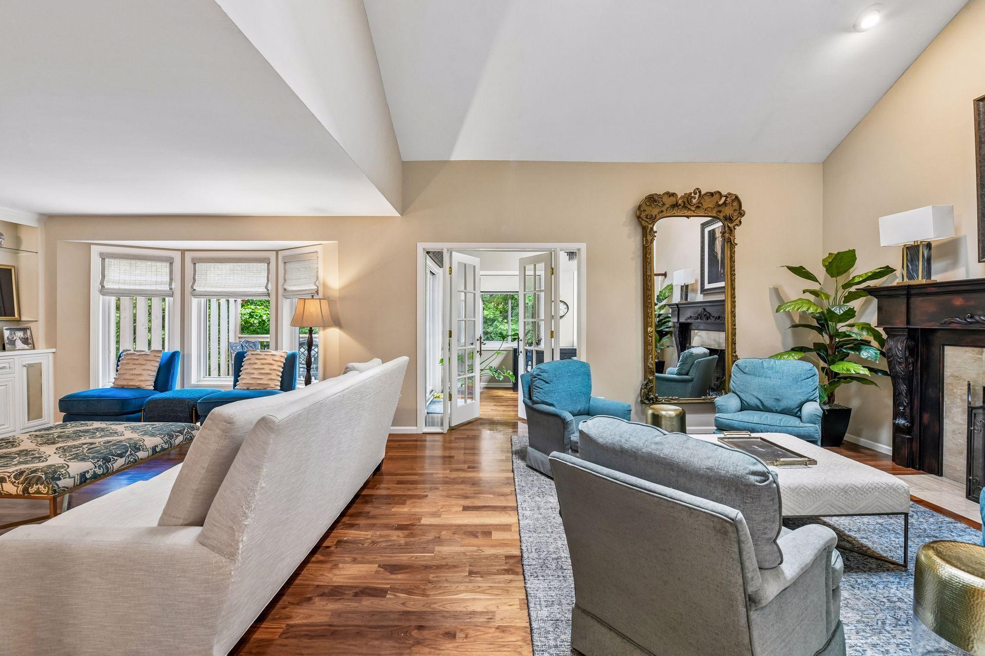 View of Residential at 1140 Hollybrook Drive, Wayzata MN 55391, Wayzata (7 of 59) - Mike Wilen | Minnesota Team Real Estate