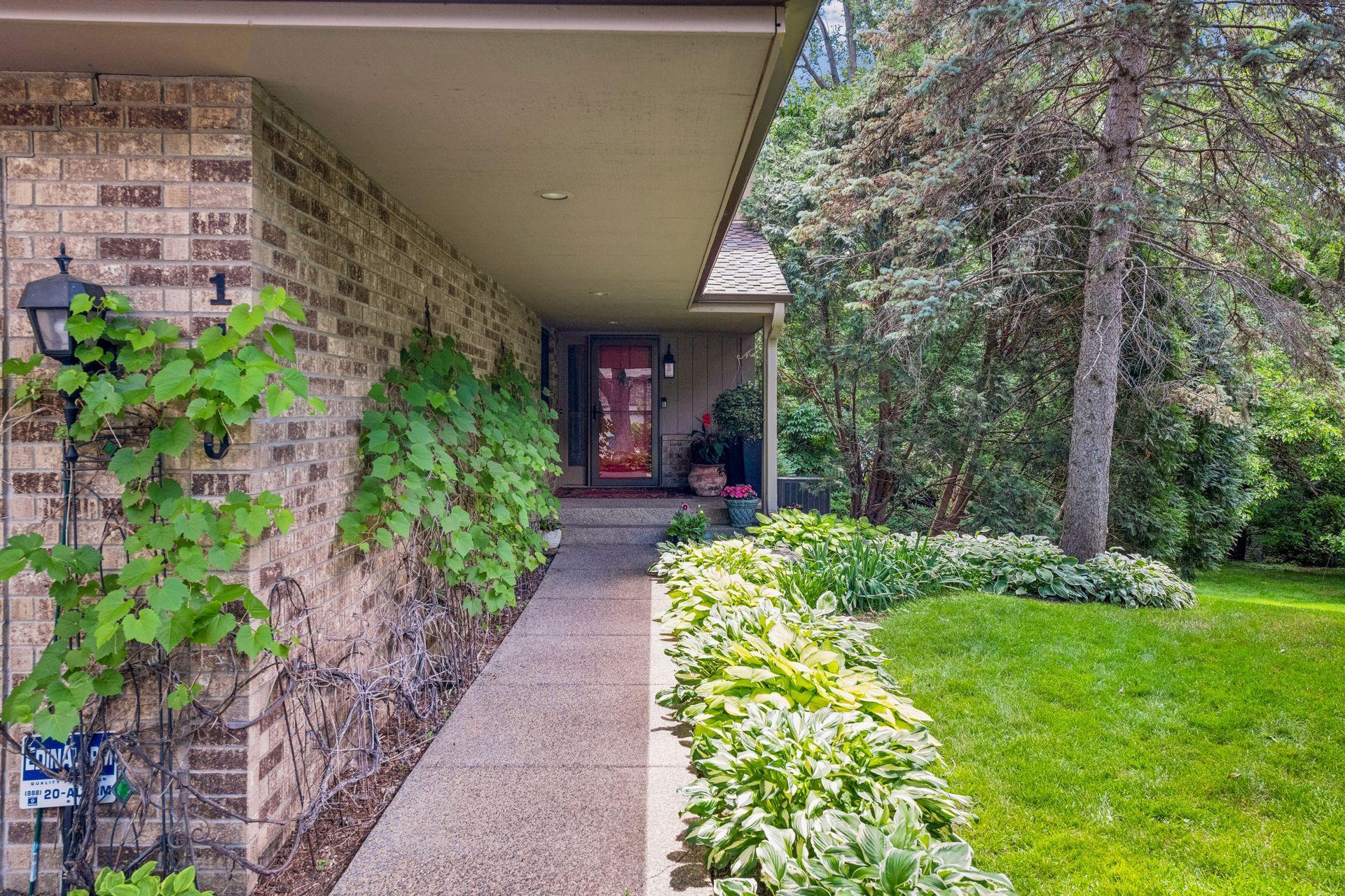 View of Residential at 1140 Hollybrook Drive, Wayzata MN 55391, Wayzata (4 of 59) - Mike Wilen | Minnesota Team Real Estate