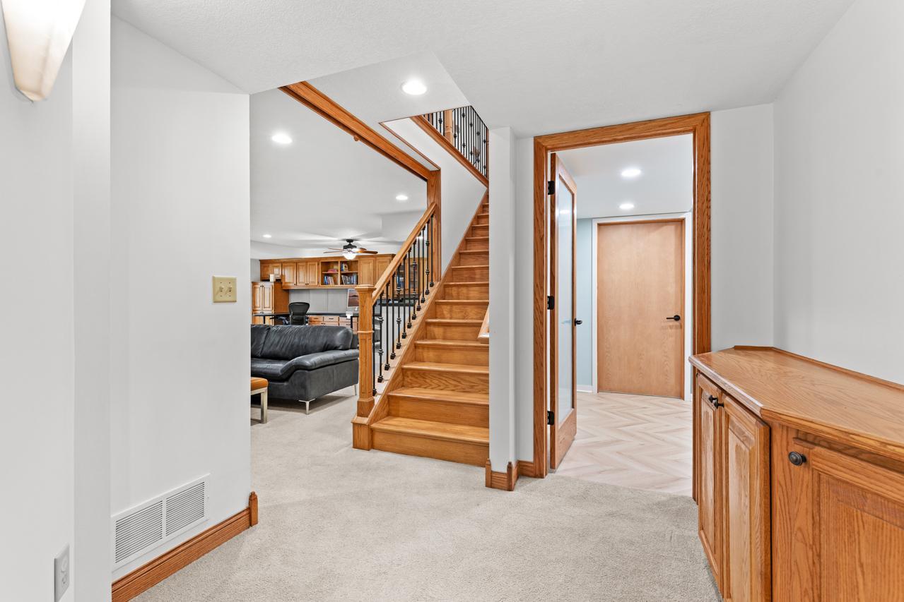 View of Residential at 9974 Old Wagon Trail, Eden Prairie MN 55347, Eden Prairie (29 of 54) - Mike Wilen | Minnesota Team Real Estate