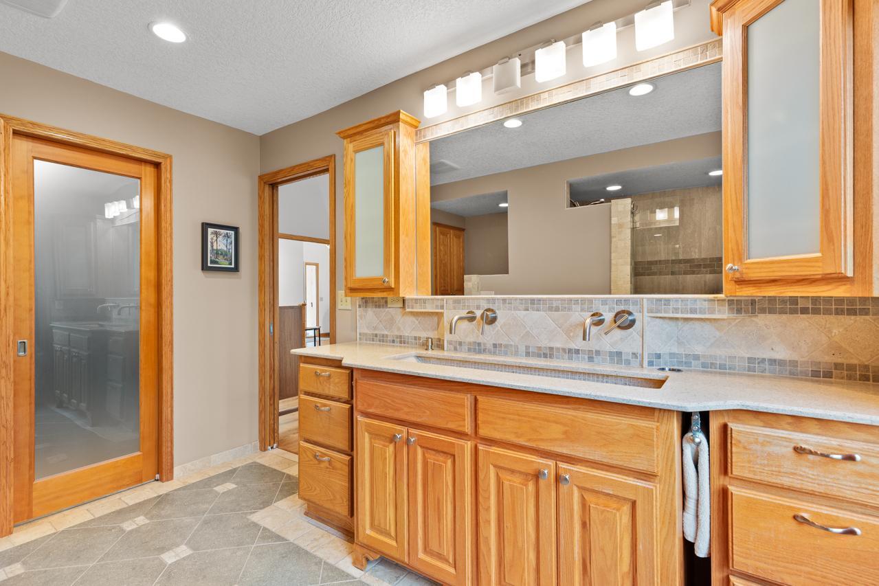 View of Residential at 9974 Old Wagon Trail, Eden Prairie MN 55347, Eden Prairie (23 of 54) - Mike Wilen | Minnesota Team Real Estate