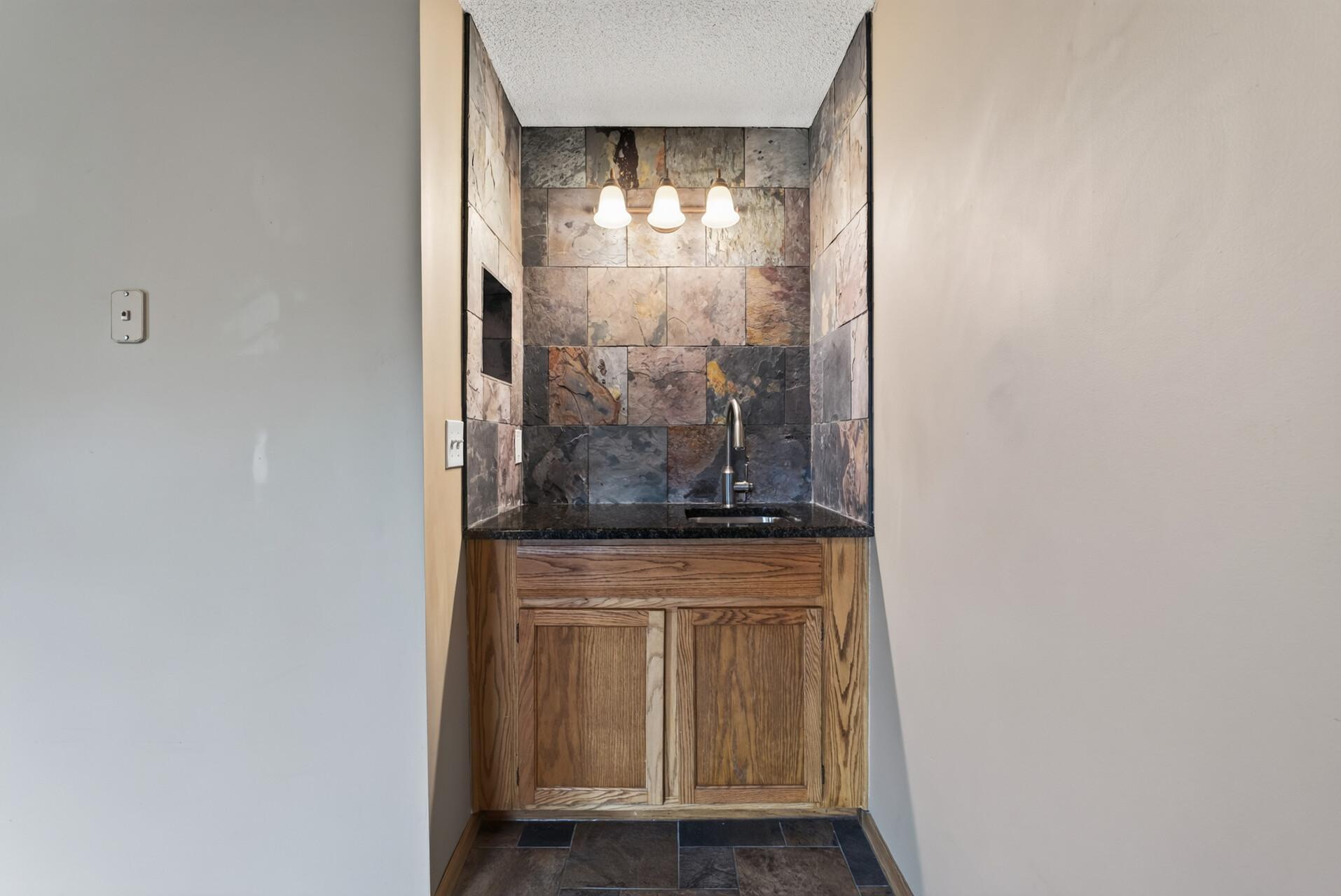 View of Residential at 4480 Clover Lane #A, Eagan MN 55122, Eagan (33 of 37) - Mike Wilen | Minnesota Team Real Estate