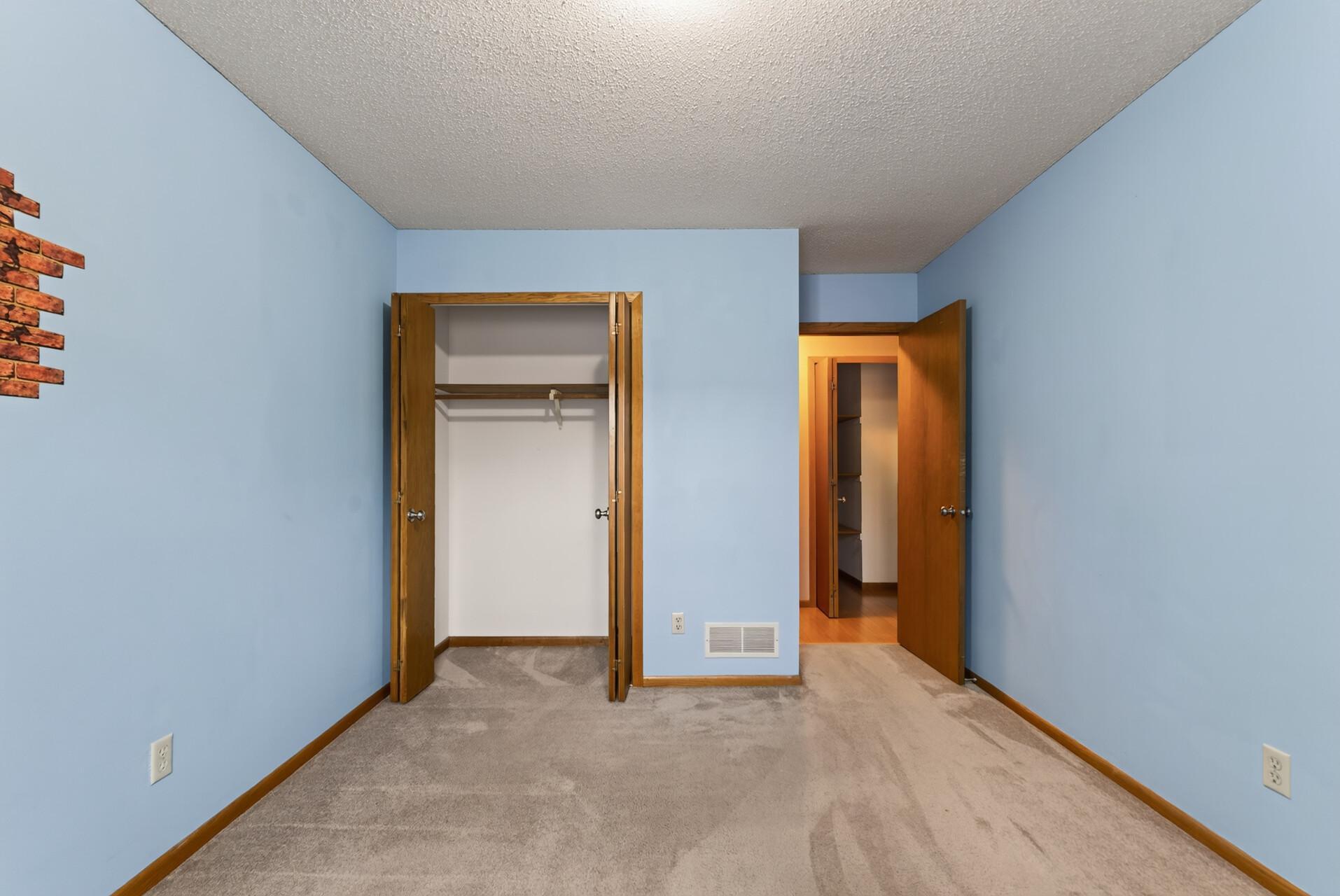 View of Residential at 4480 Clover Lane #A, Eagan MN 55122, Eagan (28 of 37) - Mike Wilen | Minnesota Team Real Estate