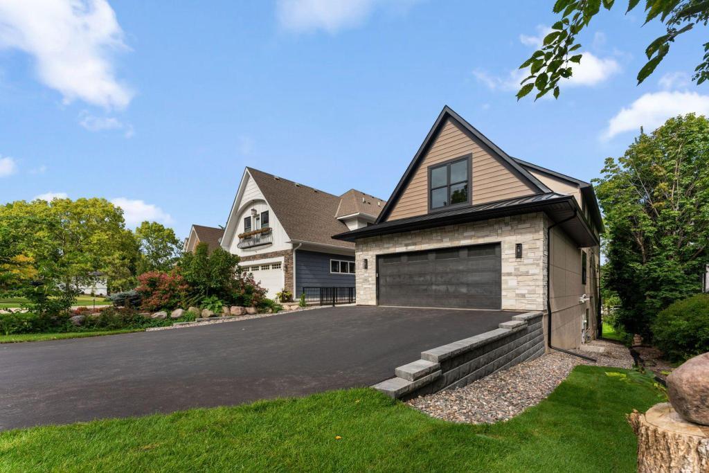 View of Residential at 3061 Lake Shore Boulevard, Minnetonka MN 55391, Minnetonka (4 of 78) - Mike Wilen | Minnesota Team Real Estate