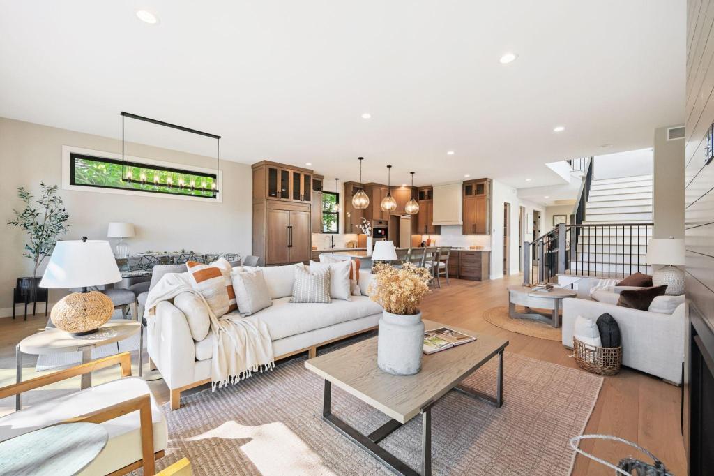 View of Residential at 3061 Lake Shore Boulevard, Minnetonka MN 55391, Minnetonka - Mike Wilen | Minnesota Team Real Estate