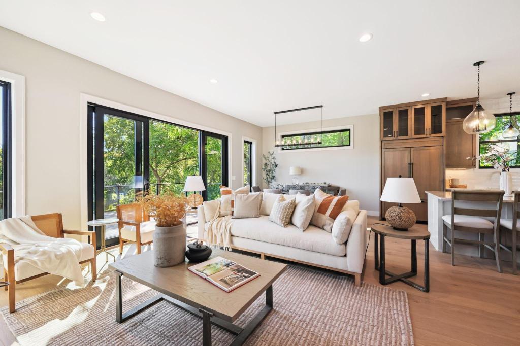 View of Residential at 3061 Lake Shore Boulevard, Minnetonka MN 55391, Minnetonka (6 of 78) - Mike Wilen | Minnesota Team Real Estate