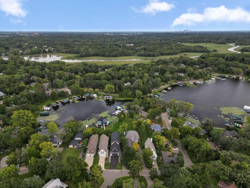 View of Residential at 3061 Lake Shore Boulevard, Minnetonka MN 55391, Minnetonka (77 of 78) - Mike Wilen | Minnesota Team Real Estate