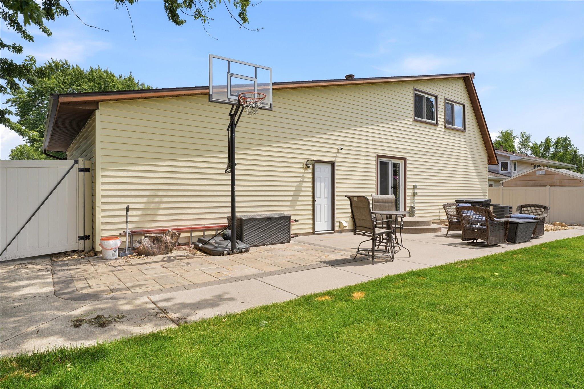 View of Residential at 6575 Crosby Avenue, Inver Grove Heights MN 55076, Inver Grove Heights (30 of 36) - Mike Wilen | Minnesota Team Real Estate