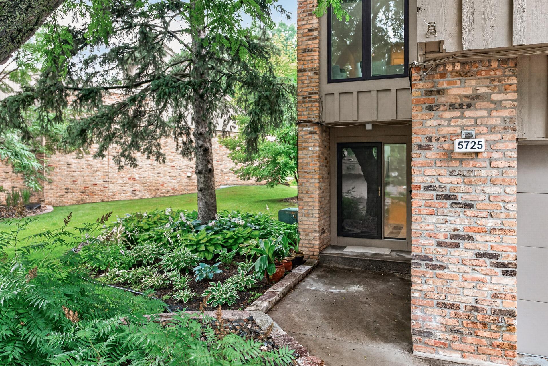 View of Residential at 5725 Duncan Lane, Edina MN 55436, Edina (4 of 35) - Mike Wilen | Minnesota Team Real Estate