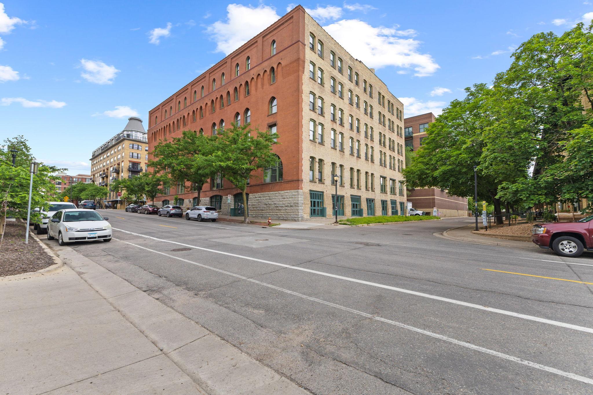 View of Residential at 400 1st Street #514, Minneapolis MN 55401, Minneapolis (26 of 28) - Mike Wilen | Minnesota Team Real Estate