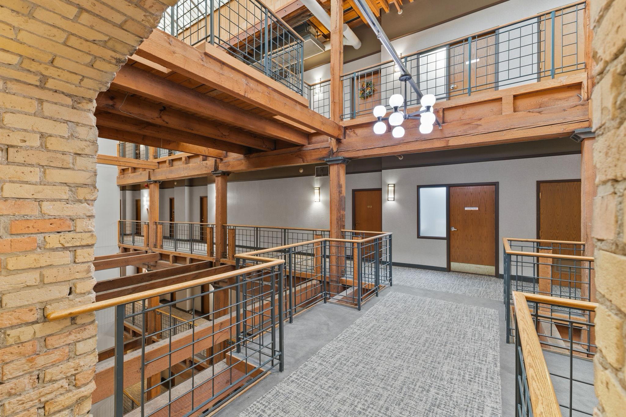View of Residential at 400 1st Street #514, Minneapolis MN 55401, Minneapolis (18 of 28) - Mike Wilen | Minnesota Team Real Estate