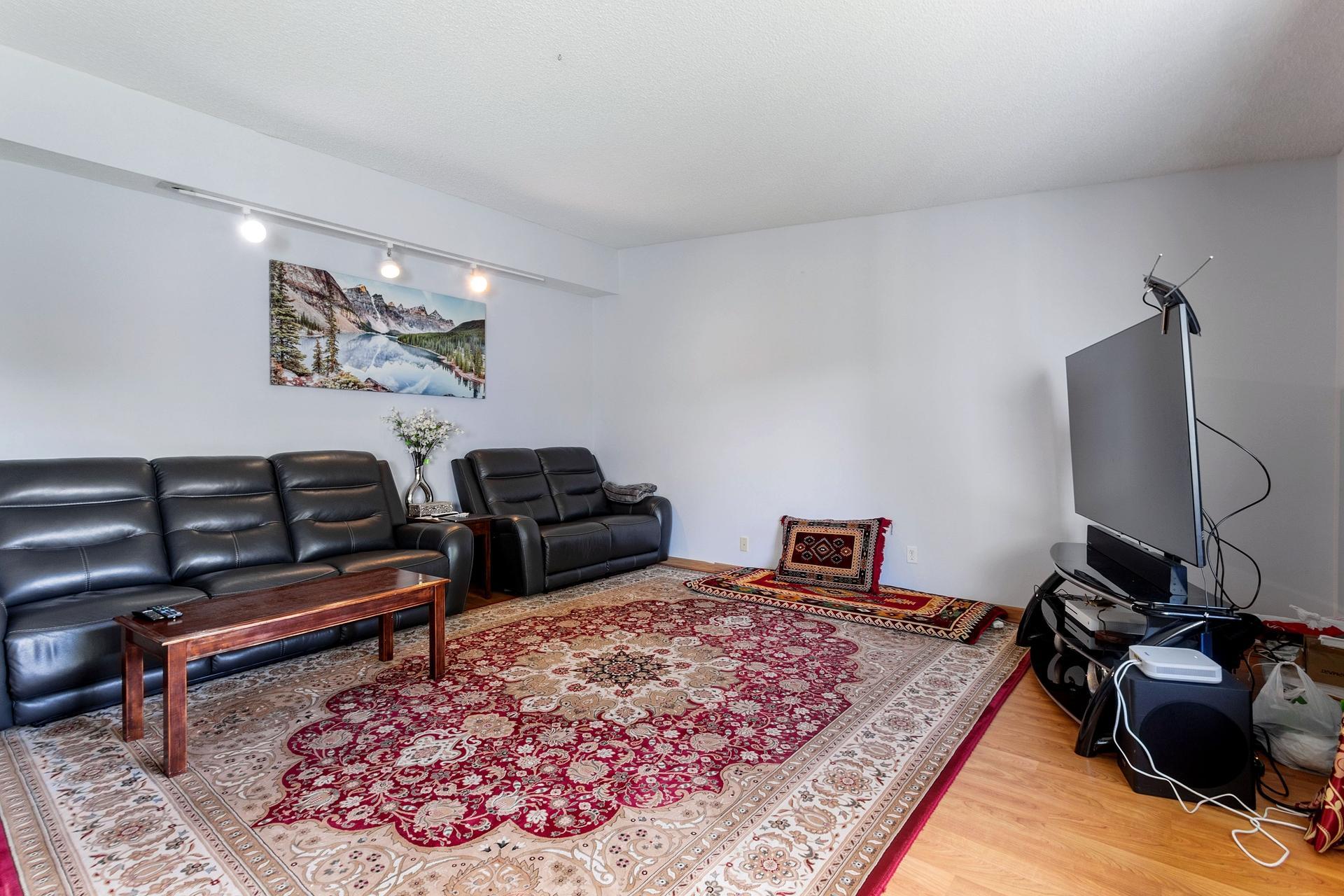 View of Residential at 142 Canabury Court, Little Canada MN 55117, Little Canada (12 of 27) - Mike Wilen | Minnesota Team Real Estate