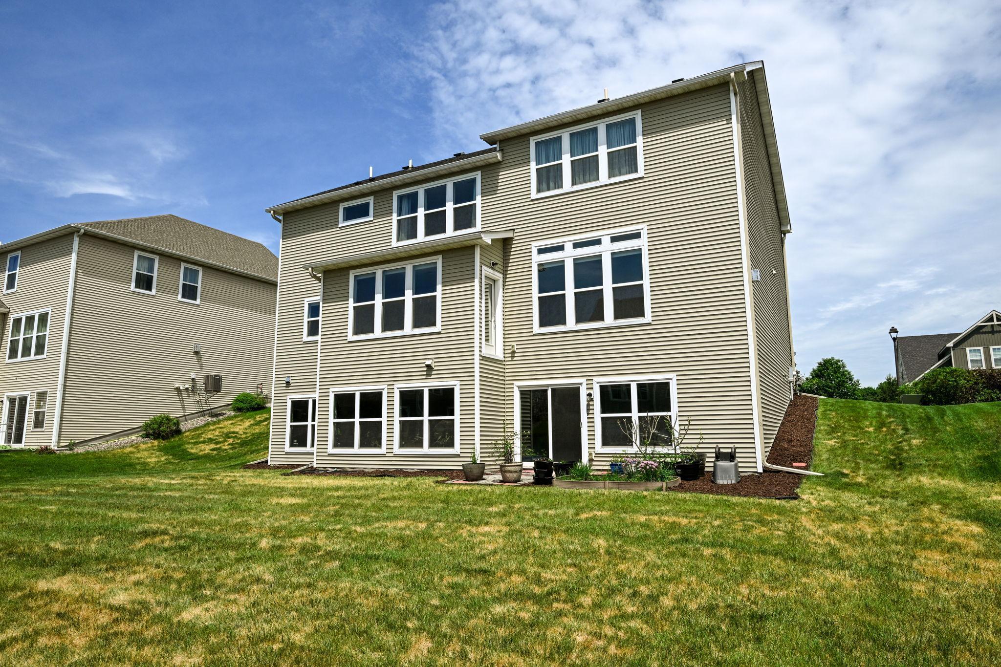 View of Residential at 9343 Compass Pointe Road, Woodbury MN 55129, Woodbury (35 of 40) - Mike Wilen | Minnesota Team Real Estate