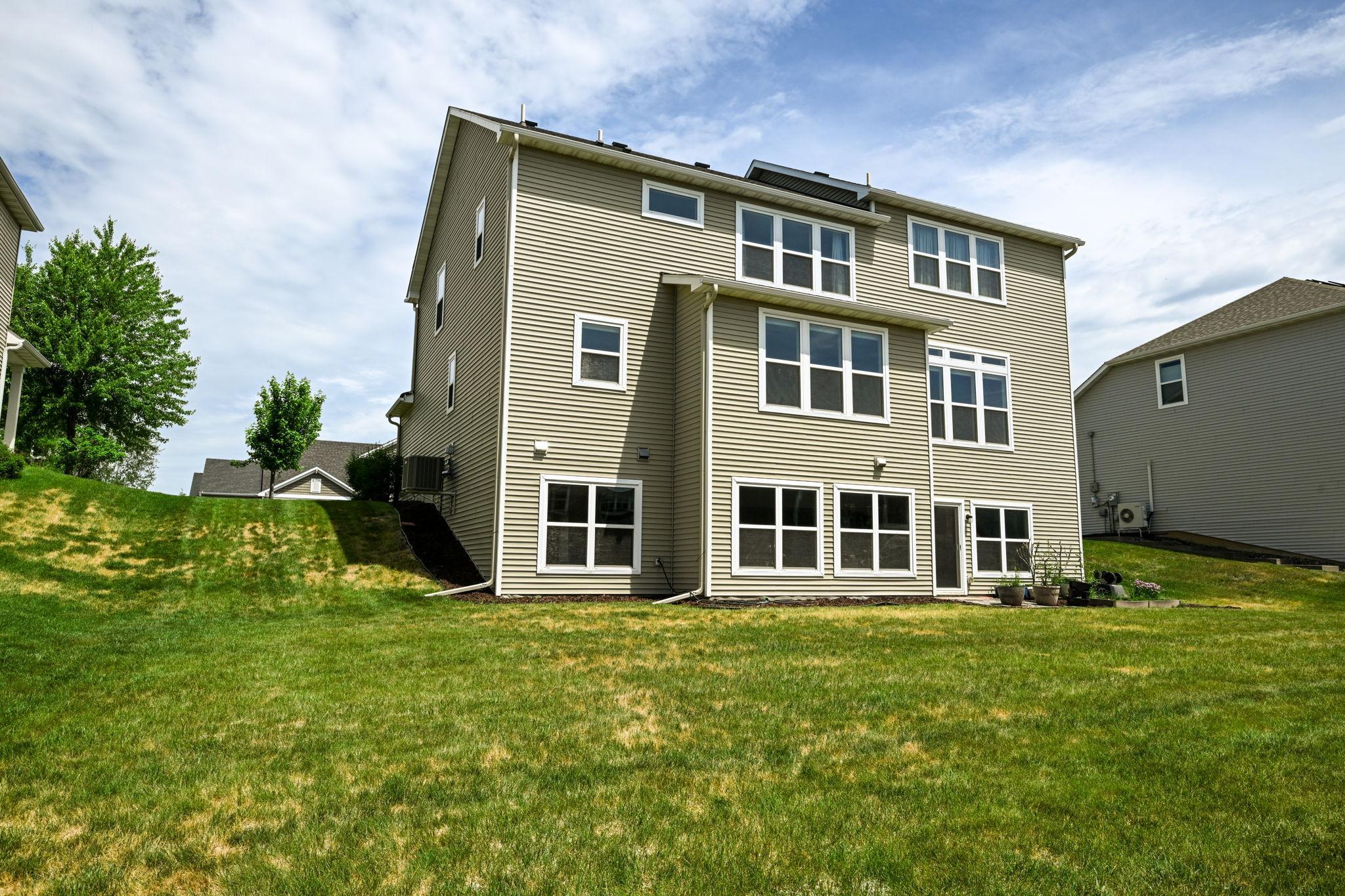 View of Residential at 9343 Compass Pointe Road, Woodbury MN 55129, Woodbury (36 of 40) - Mike Wilen | Minnesota Team Real Estate