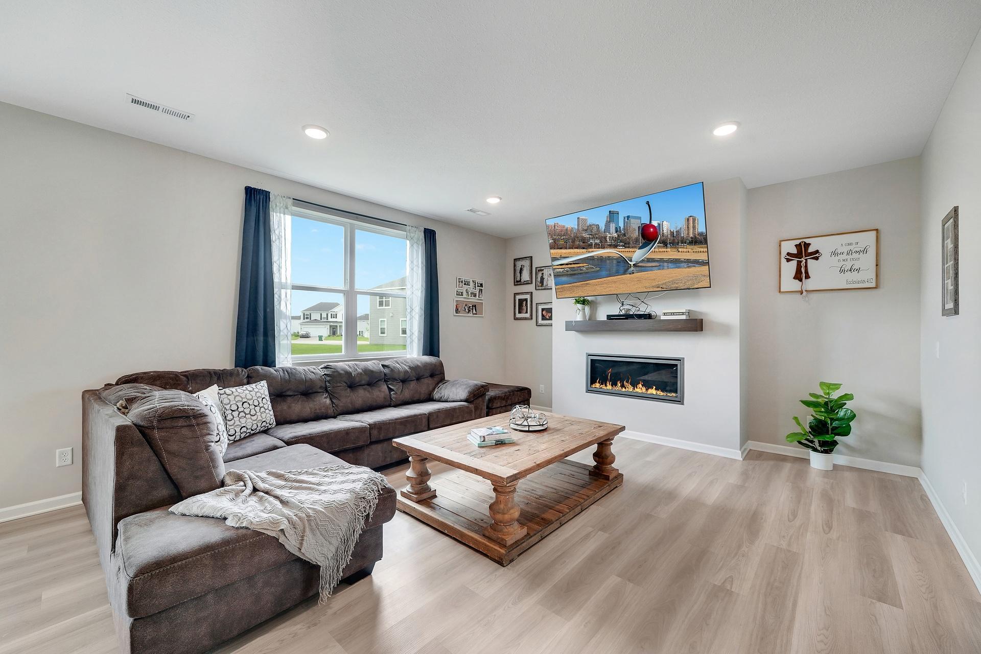 View of Residential at 12813 Weber Lane, Rogers MN 55374, Rogers (8 of 34) - Mike Wilen | Minnesota Team Real Estate