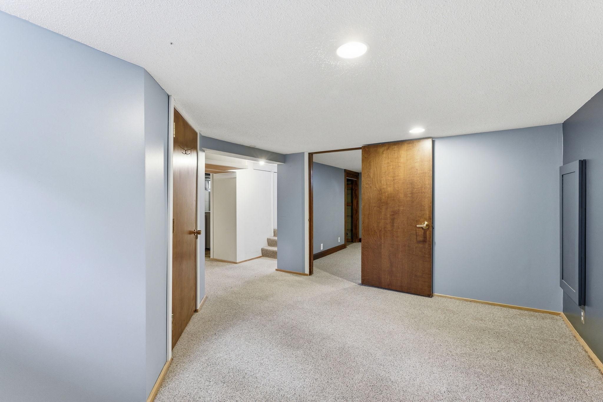 View of Residential at 8221 Blaisdell Avenue, Bloomington MN 55420, Bloomington (19 of 31) - Mike Wilen | Minnesota Team Real Estate