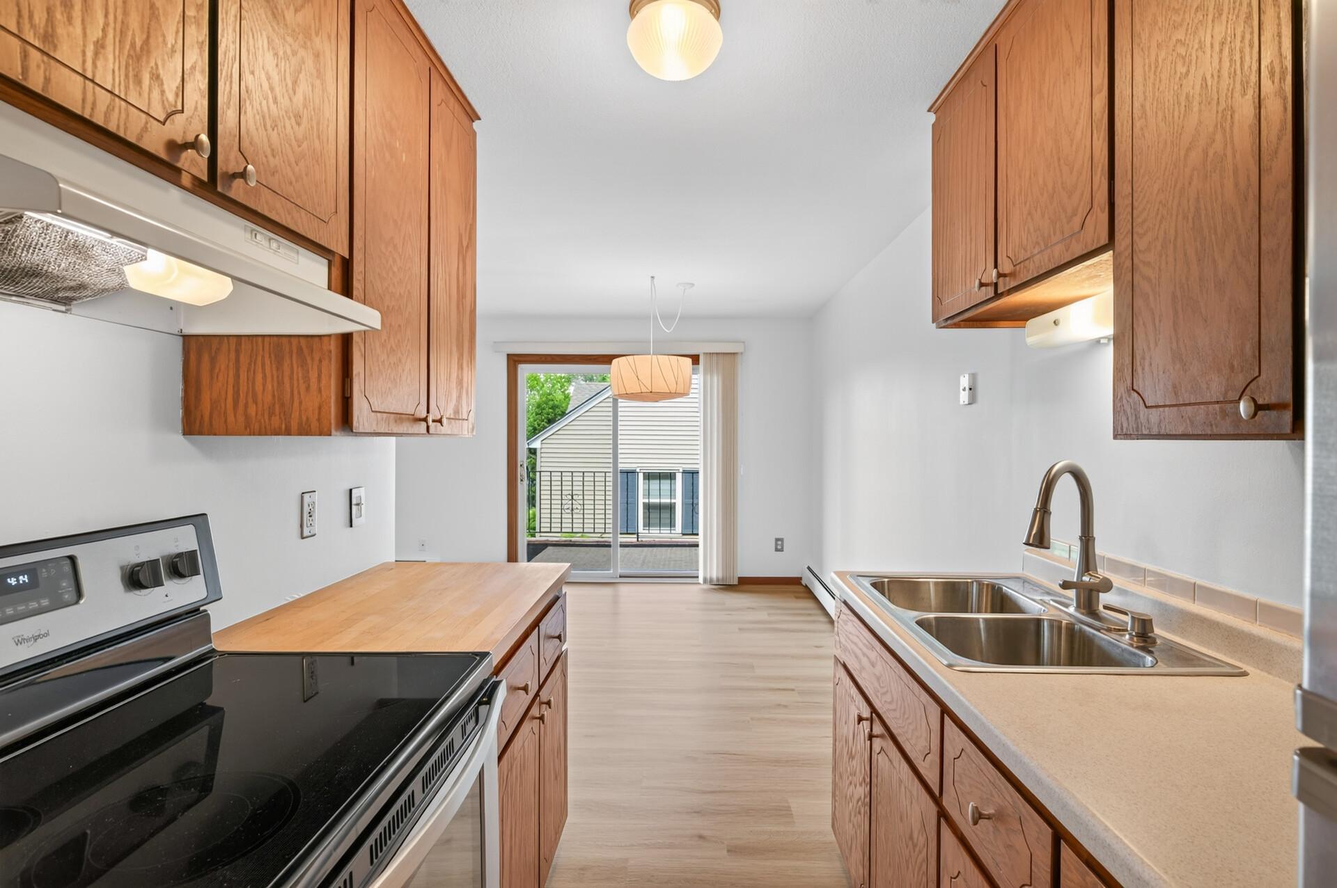 View of Residential at 5911 Oxford Street #7, Saint Louis Park MN 55416, Saint Louis Park (17 of 64) - Mike Wilen | Minnesota Team Real Estate