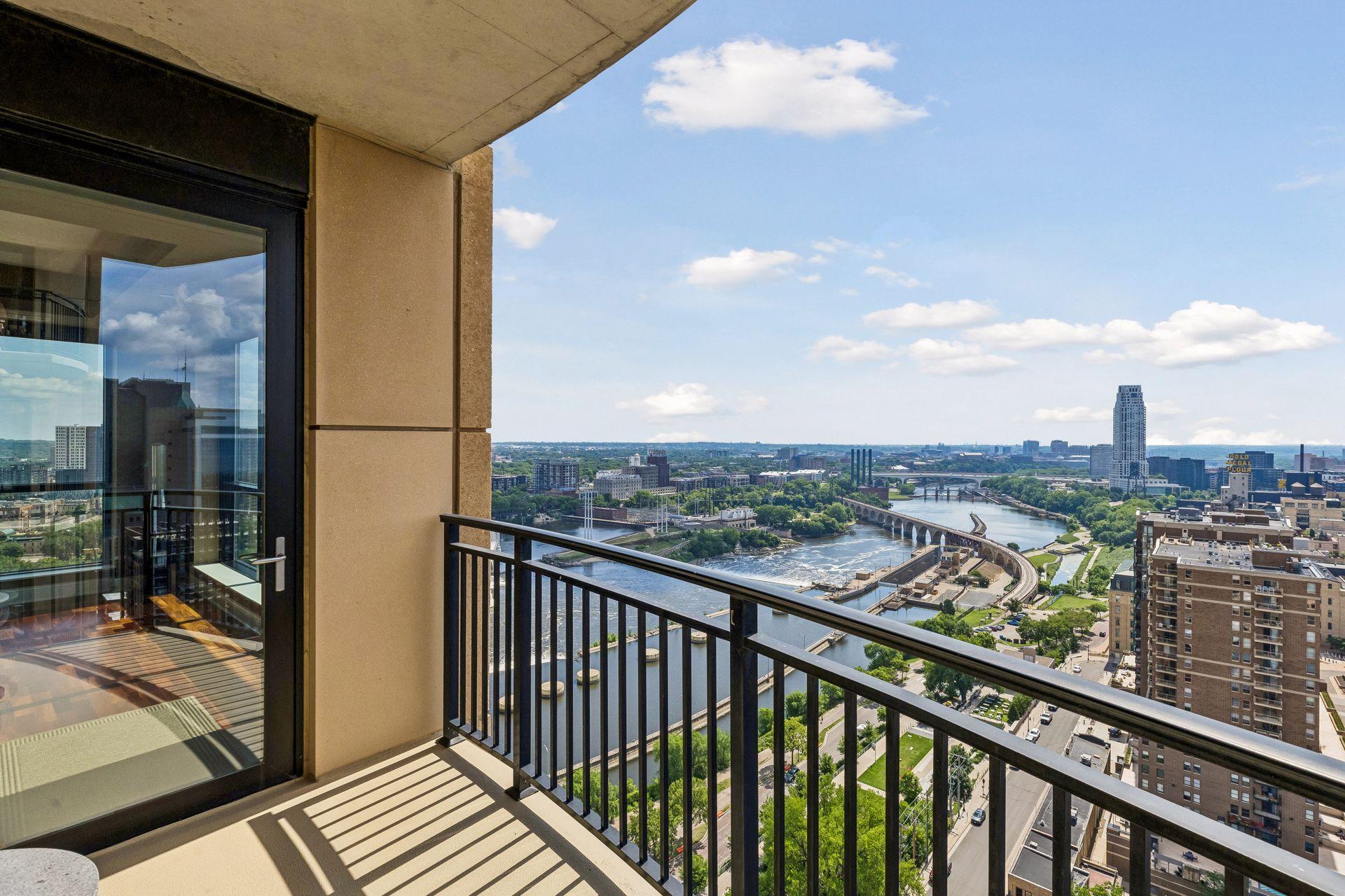 View of Residential at 100 3rd Avenue #2301, Minneapolis MN 55401, Minneapolis (12 of 45) - Mike Wilen | Minnesota Team Real Estate