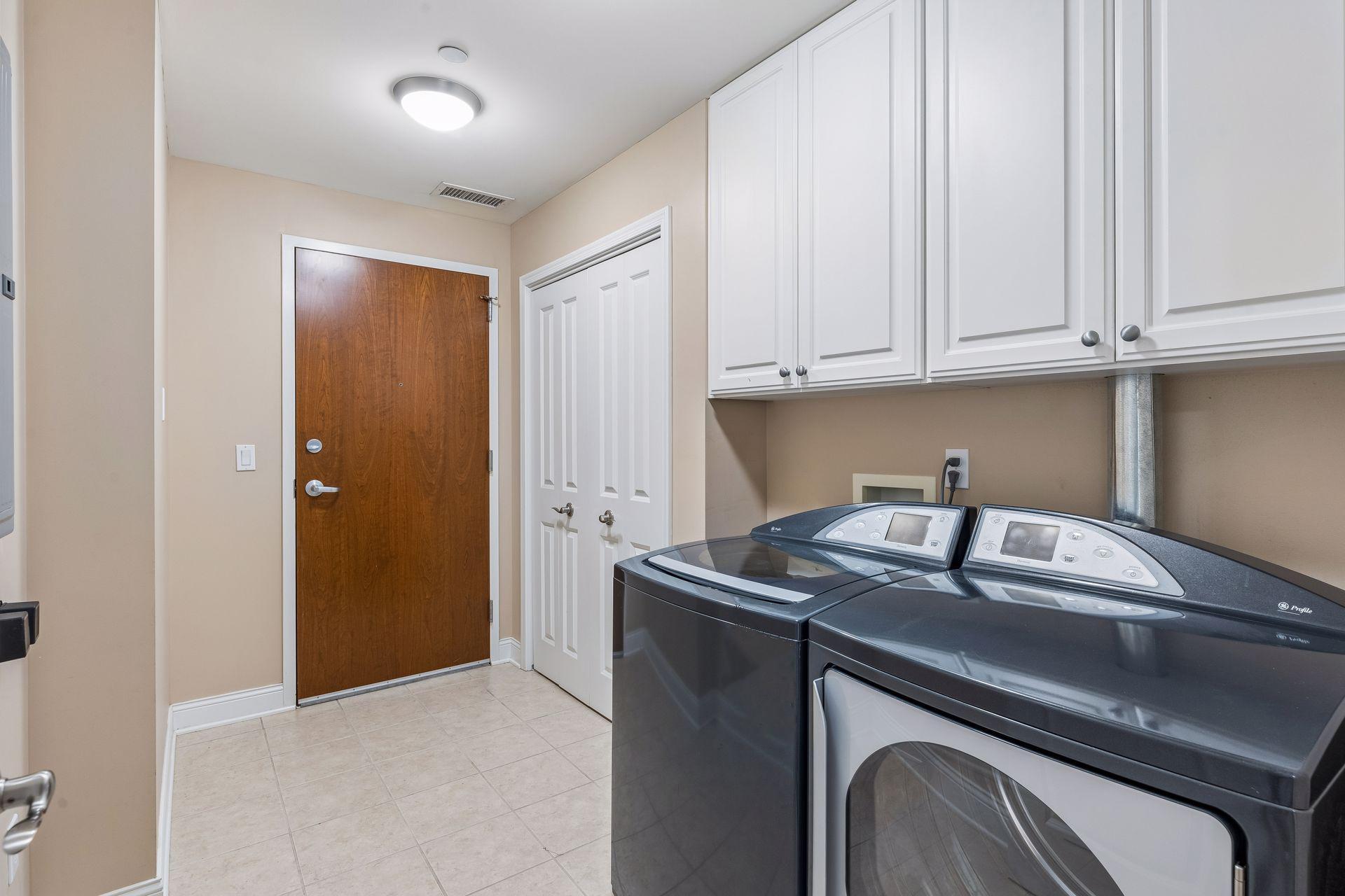 View of Residential at 100 3rd Avenue #2301, Minneapolis MN 55401, Minneapolis (21 of 45) - Mike Wilen | Minnesota Team Real Estate