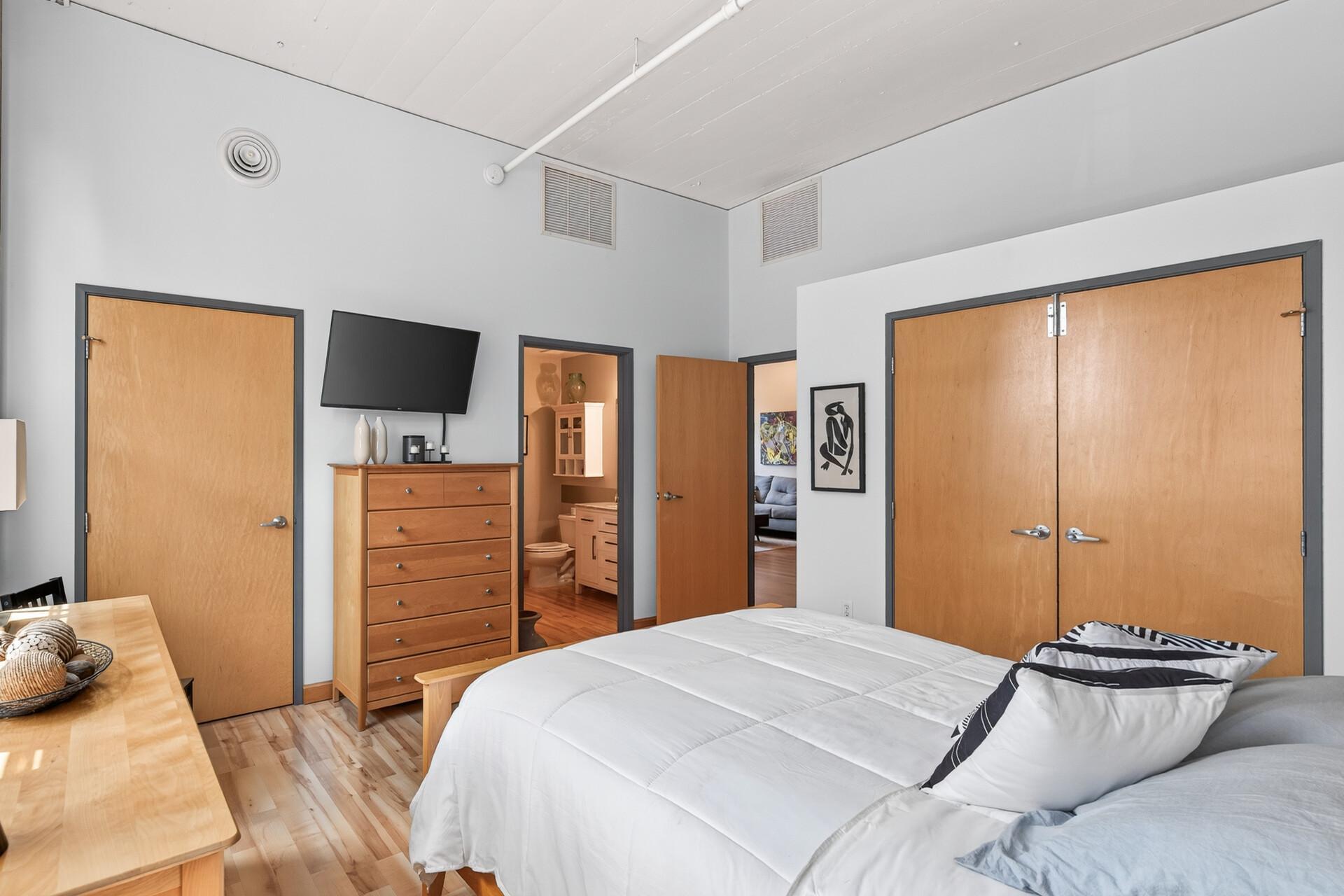 View of Residential at 250 Park Avenue #502, Minneapolis MN 55415, Minneapolis (13 of 39) - Mike Wilen | Minnesota Team Real Estate