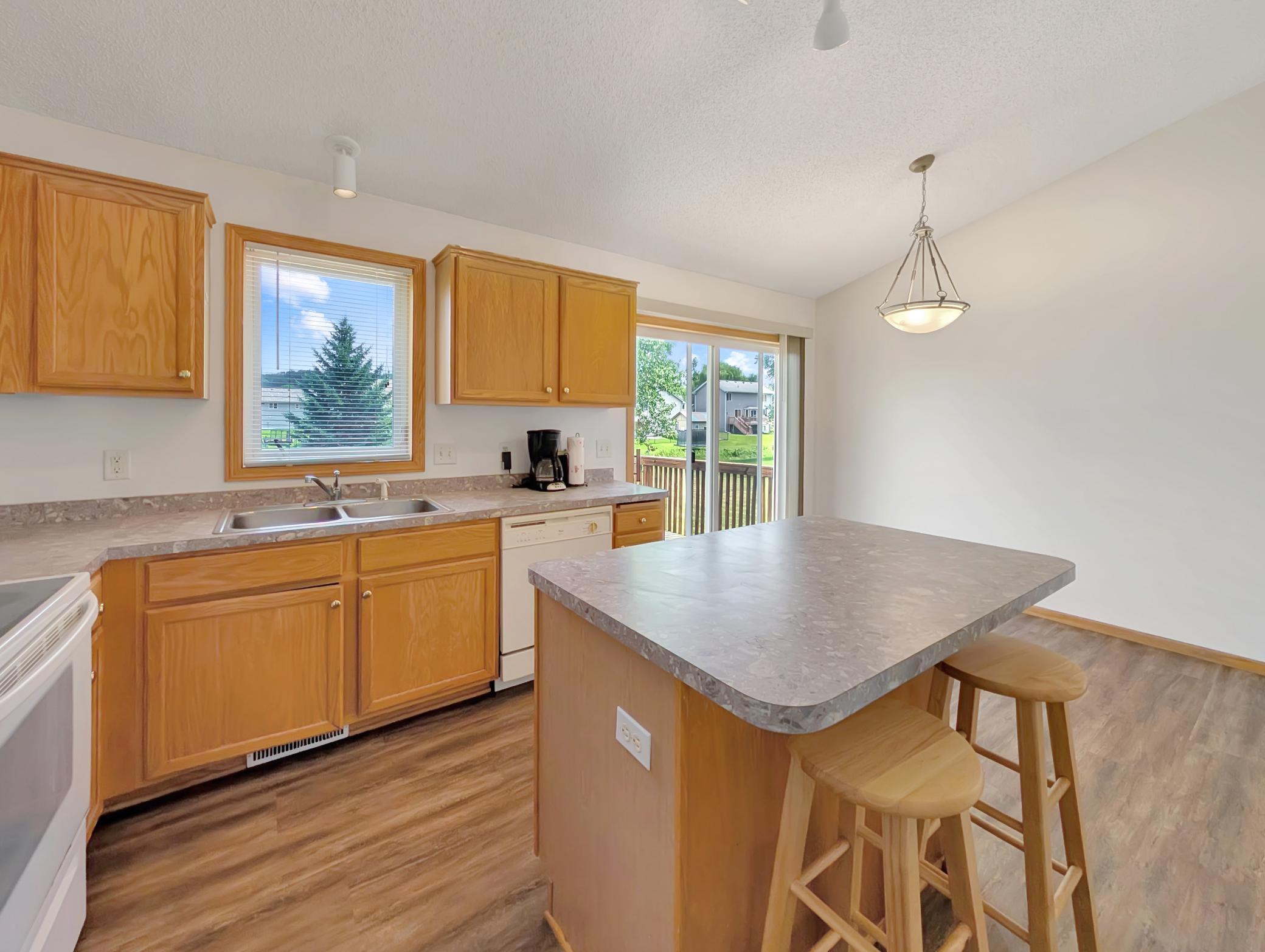 View of Residential at 817 Daniel Drive, Belle Plaine MN 56011, Belle Plaine (8 of 23) - Mike Wilen | Minnesota Team Real Estate