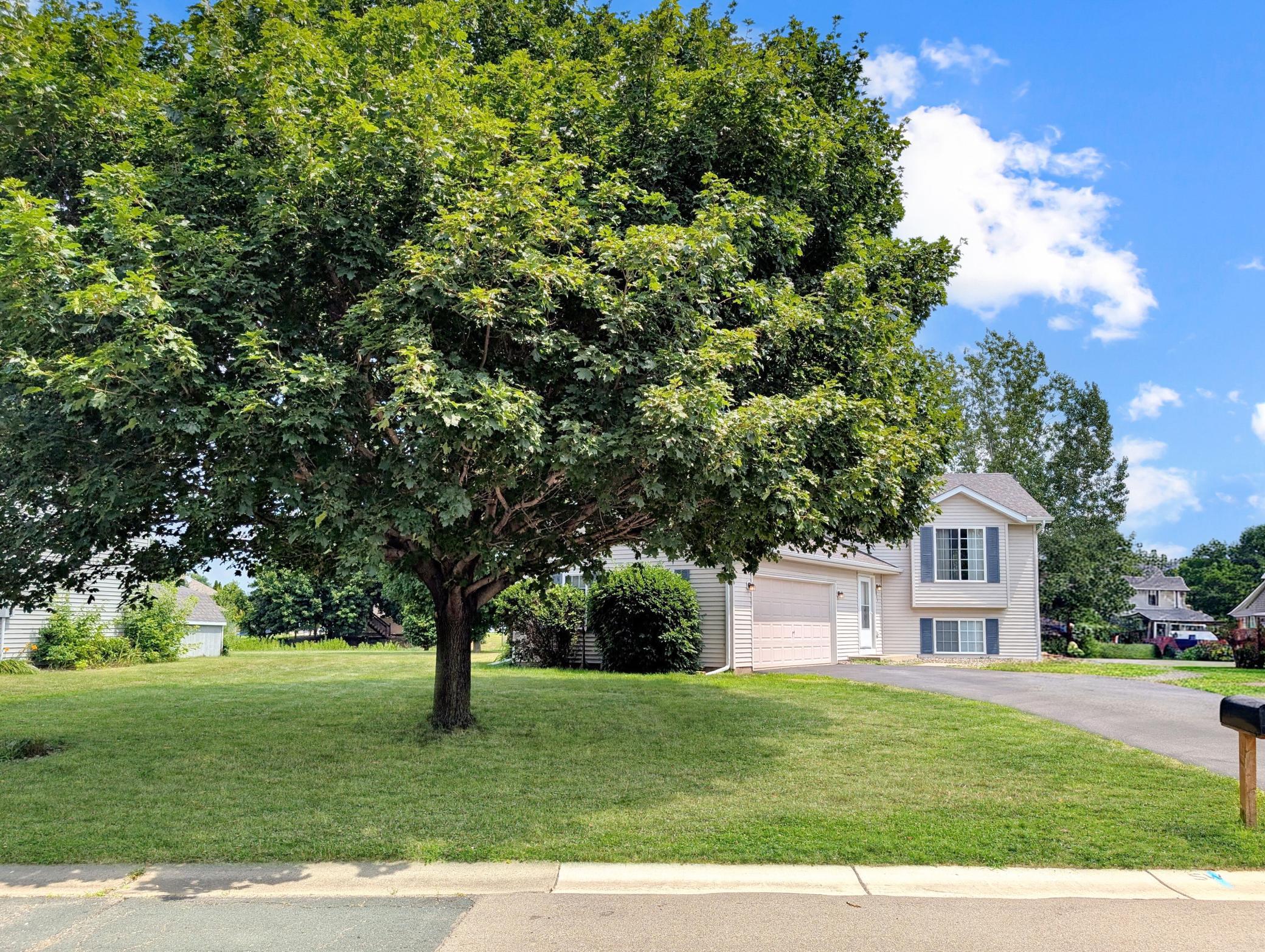 View of Residential at 817 Daniel Drive, Belle Plaine MN 56011, Belle Plaine (2 of 23) - Mike Wilen | Minnesota Team Real Estate