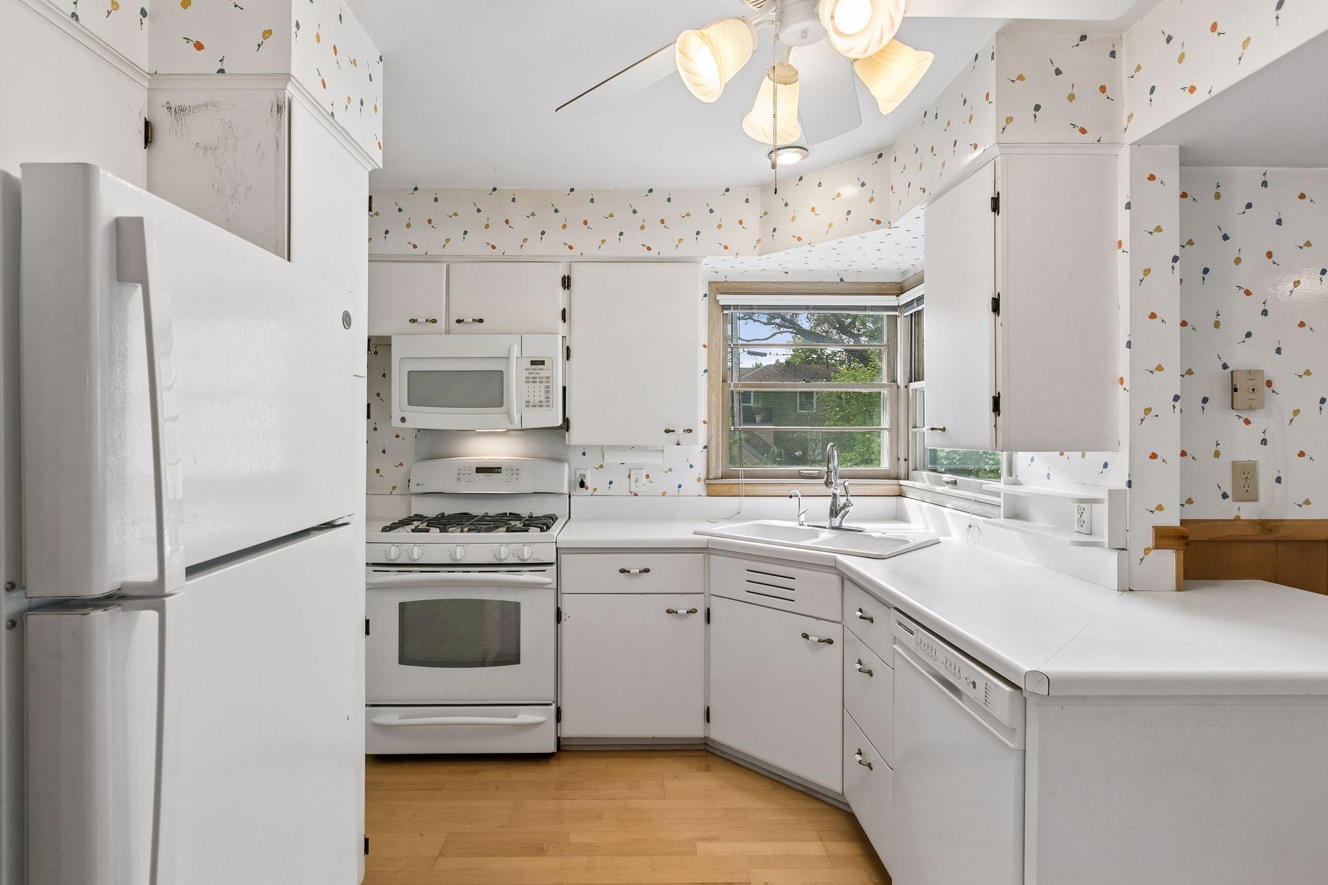 View of Residential at 7105 23rd Street, Saint Louis Park MN 55426, Saint Louis Park (7 of 35) - Mike Wilen | Minnesota Team Real Estate