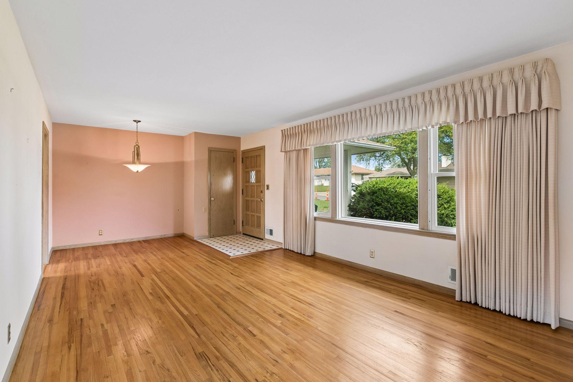 View of Residential at 7105 23rd Street, Saint Louis Park MN 55426, Saint Louis Park (5 of 35) - Mike Wilen | Minnesota Team Real Estate