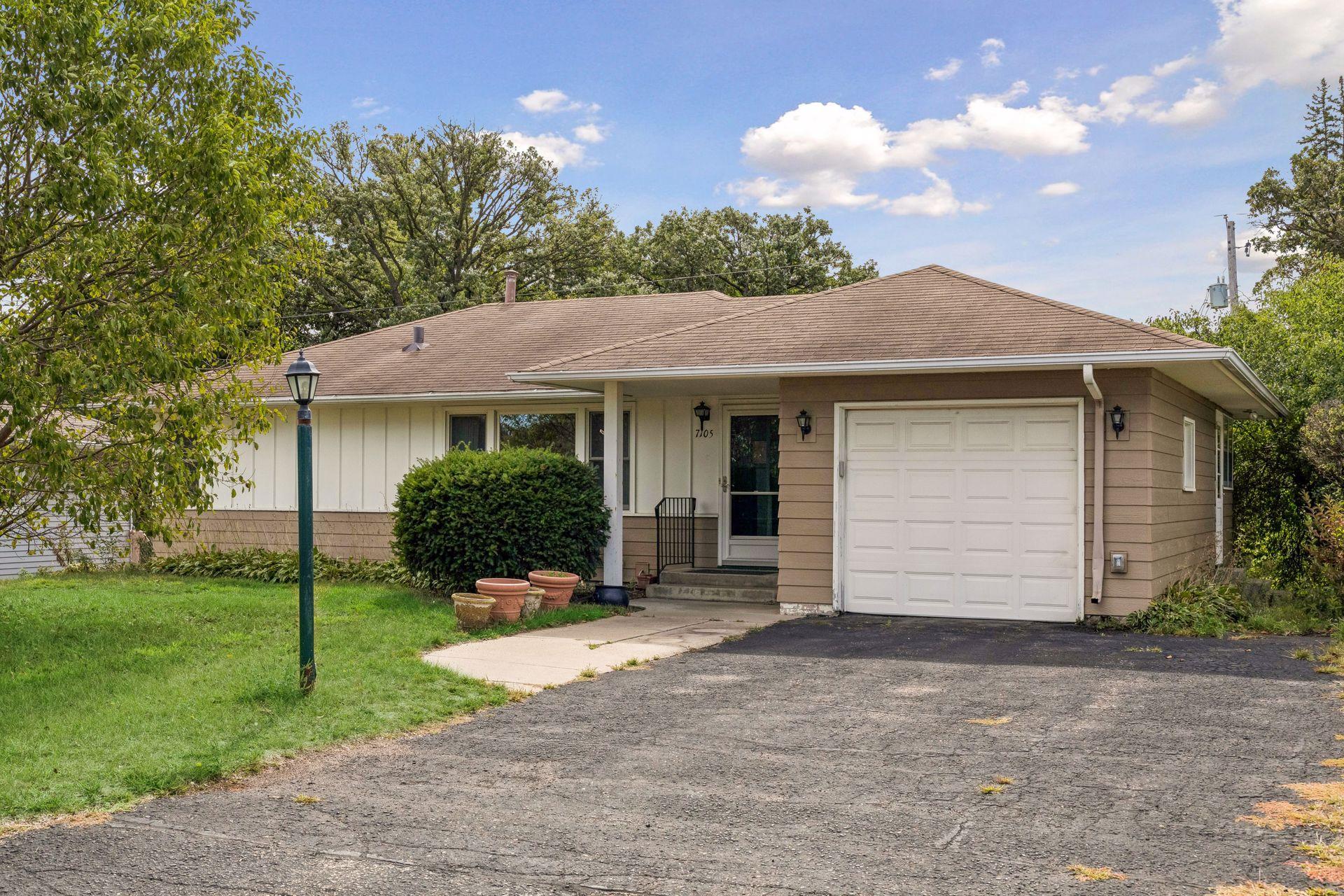 View of Residential at 7105 23rd Street, Saint Louis Park MN 55426, Saint Louis Park (2 of 35) - Mike Wilen | Minnesota Team Real Estate